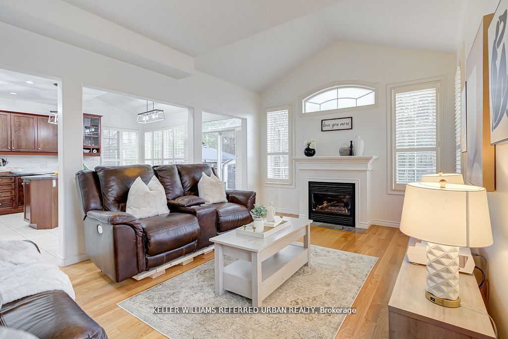 2 Thistledown Crescent Property Photo 1