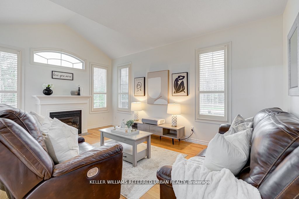 2 Thistledown Crescent Property Photo 2