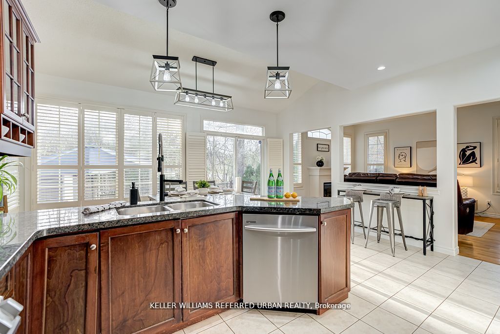 2 Thistledown Crescent Property Photo 9