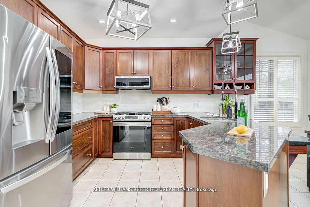 2 Thistledown Crescent Property Photo 10