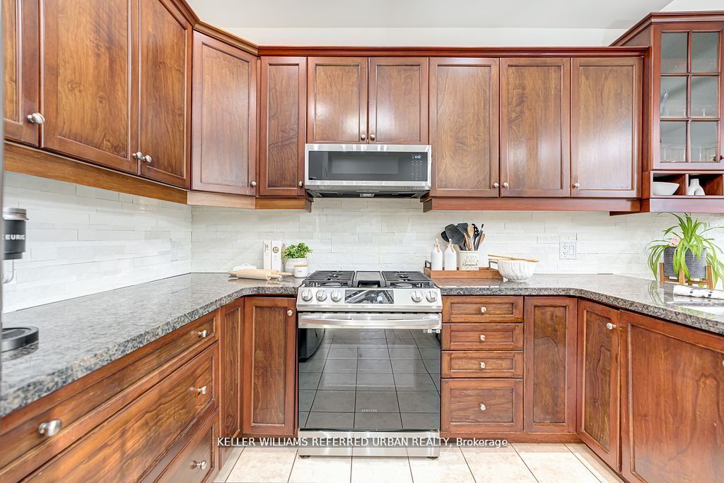 2 Thistledown Crescent Property Photo 11