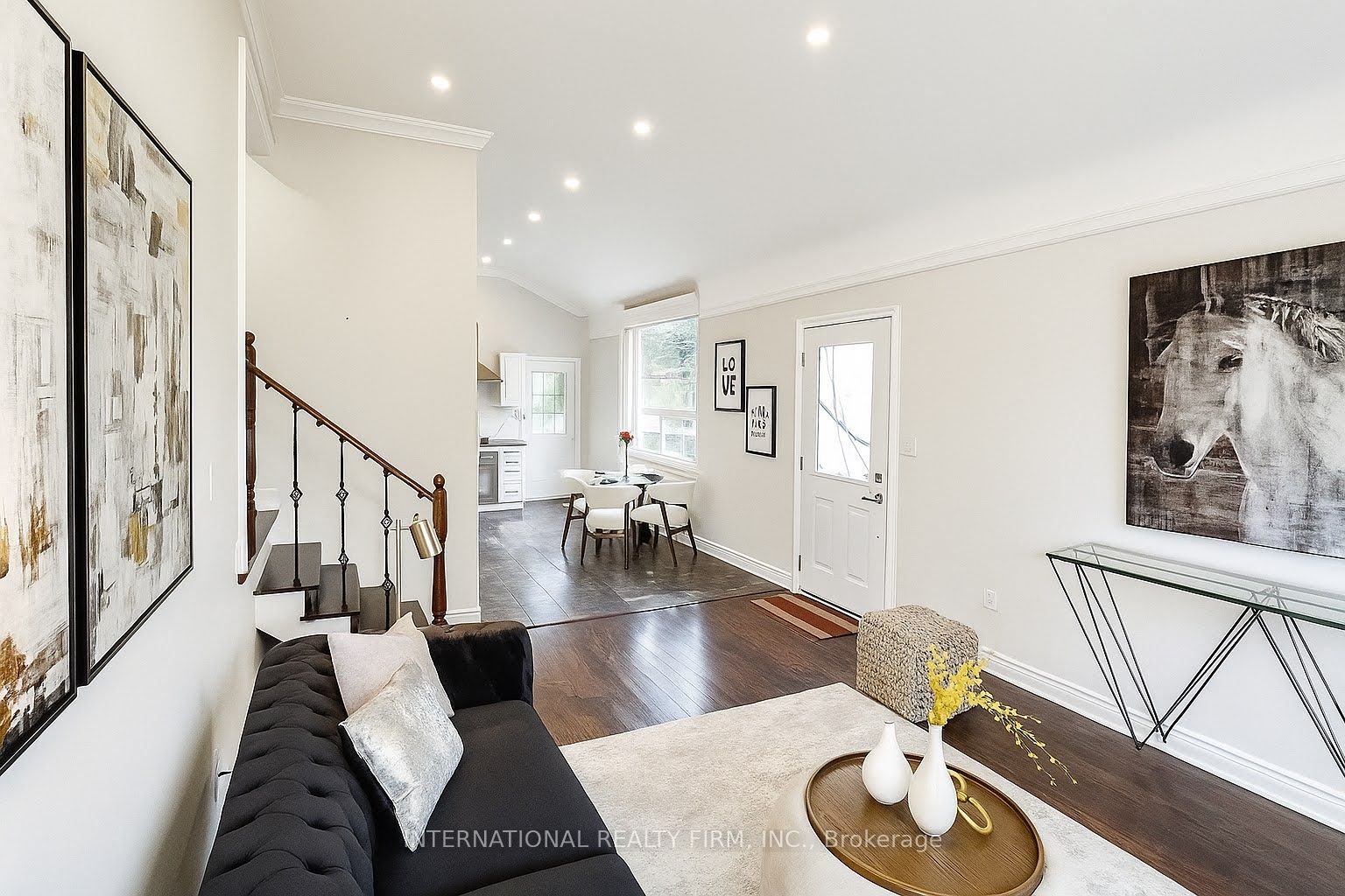 9 Benshire Drive Property Photo 3