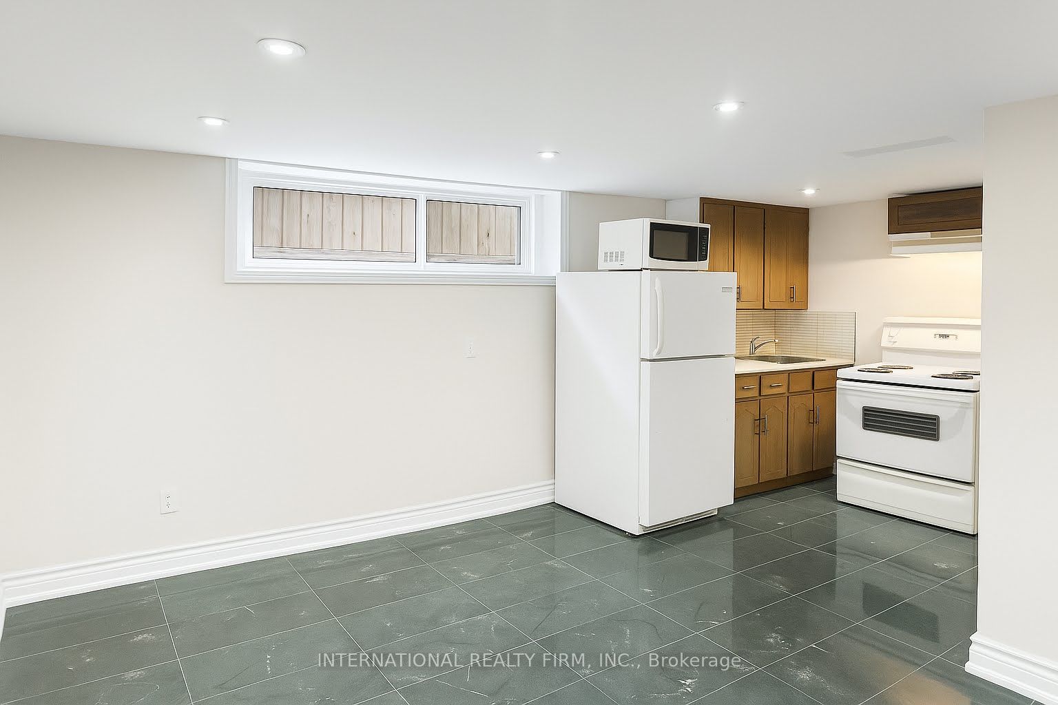 9 Benshire Drive Property Photo 20