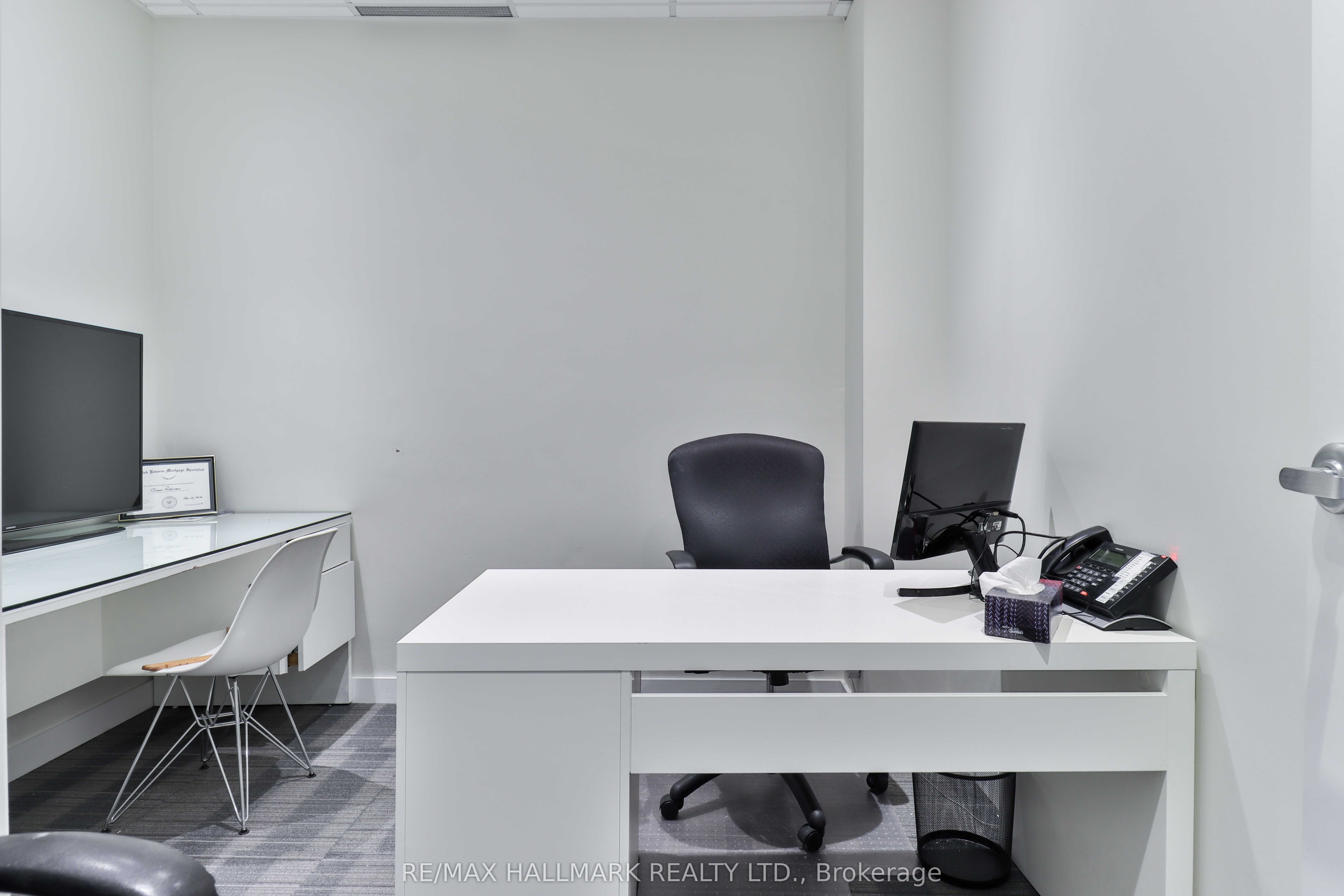 478 Cosburn Avenue N Property Photo 10