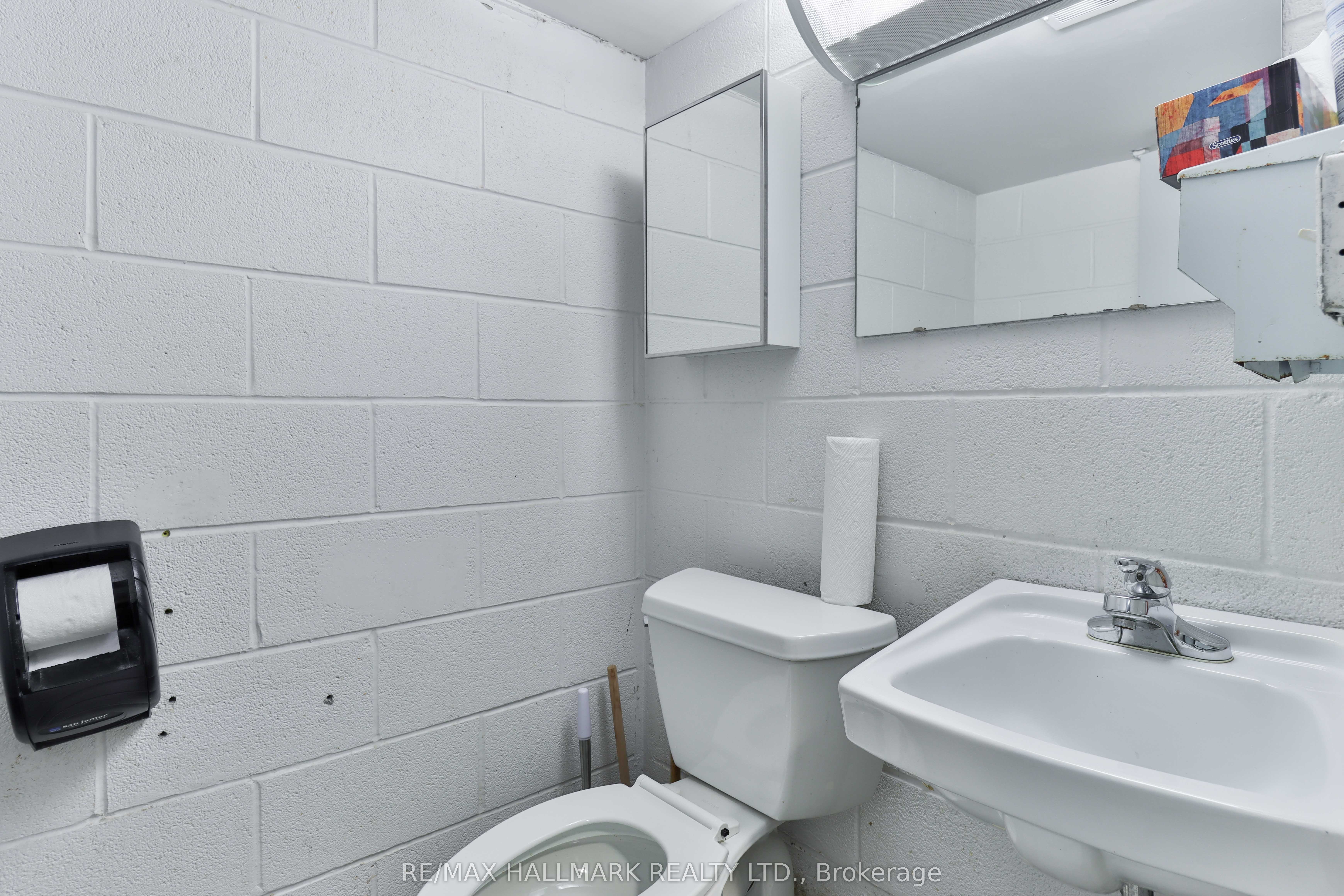 478 Cosburn Avenue N Property Photo 19