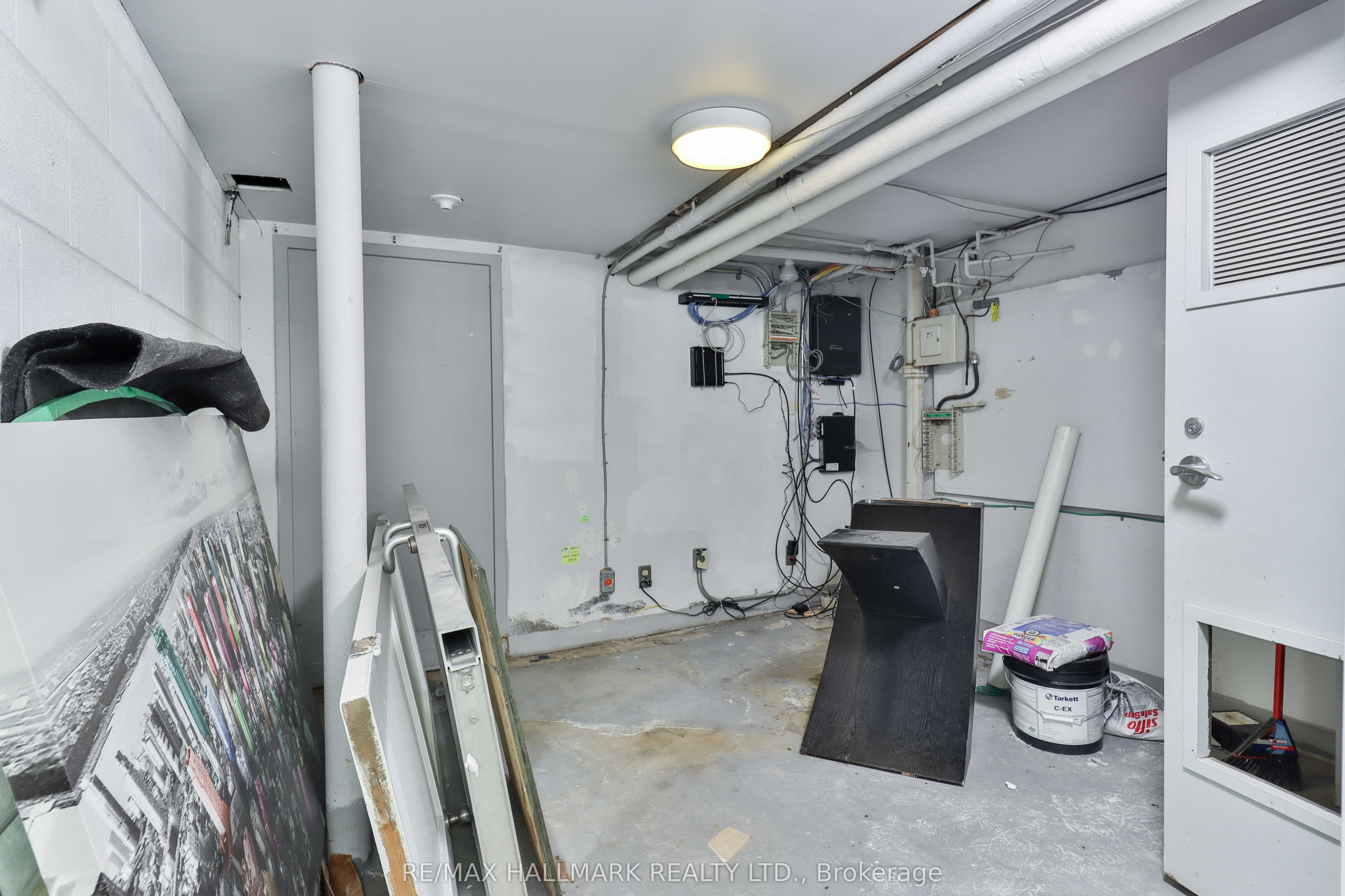 478 Cosburn Avenue N Property Photo 21