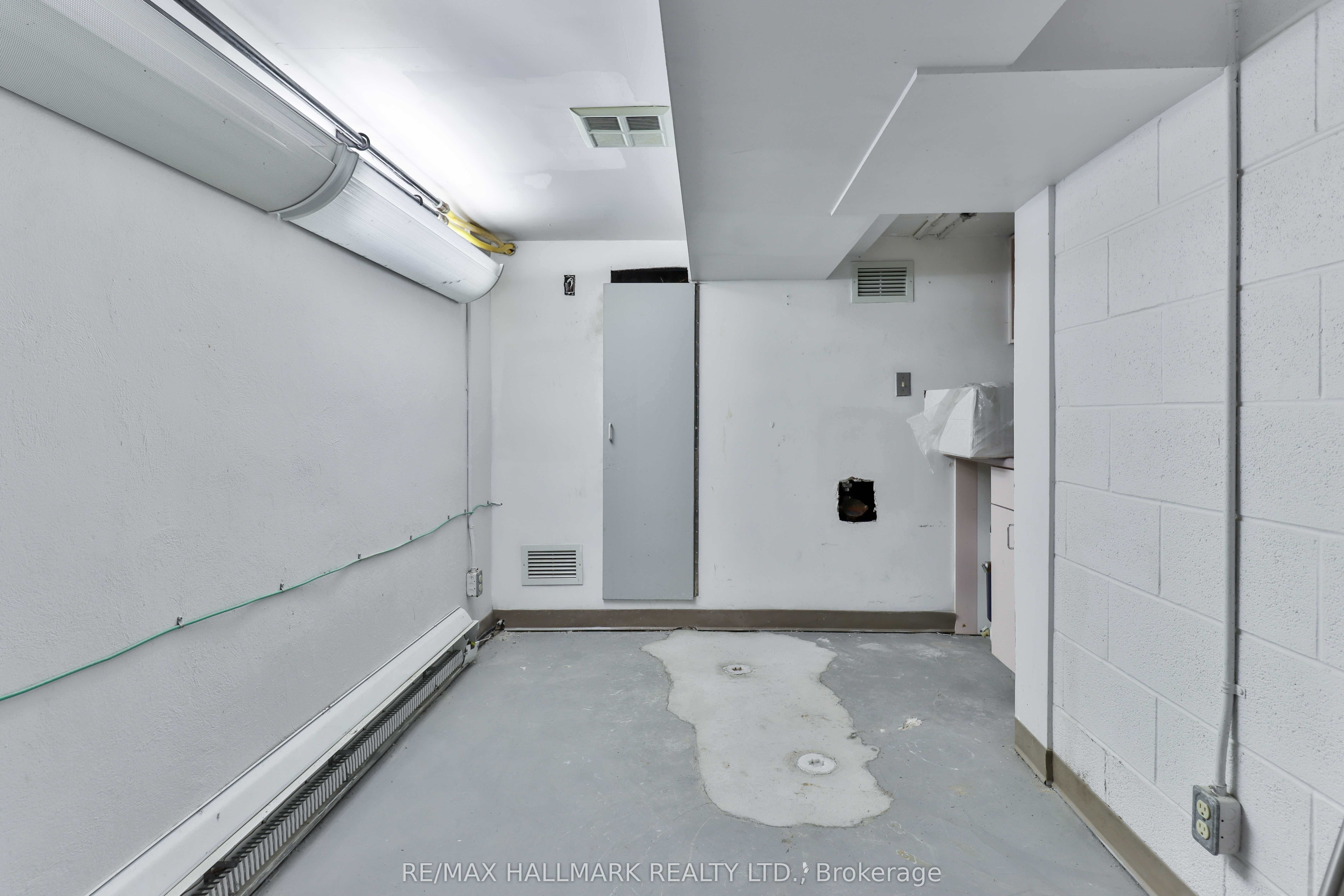 478 Cosburn Avenue N Property Photo 22