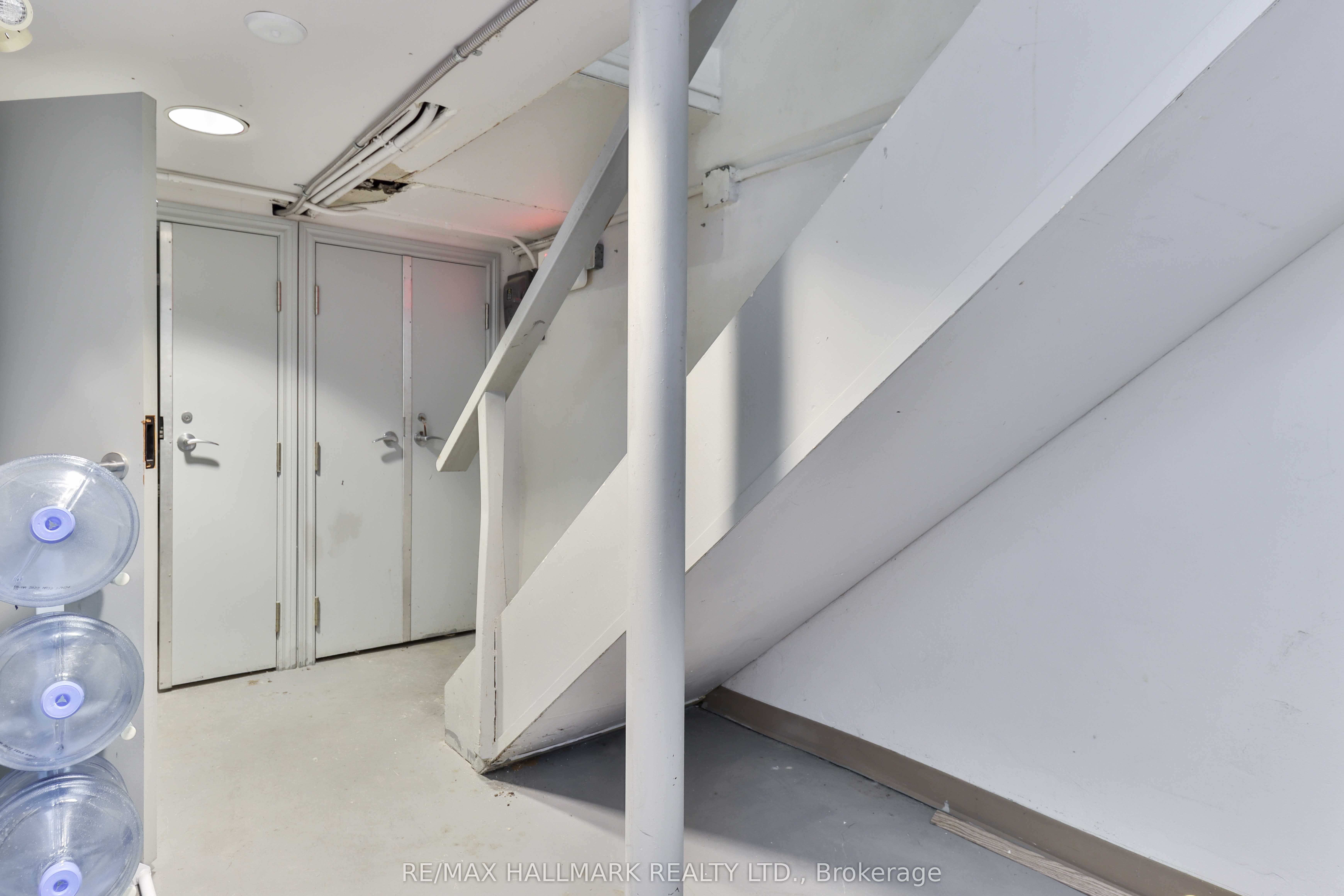 478 Cosburn Avenue N Property Photo 23