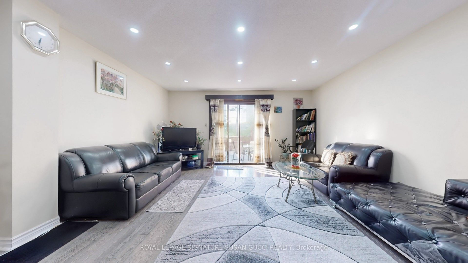 46 Albion Avenue Property Photo 4