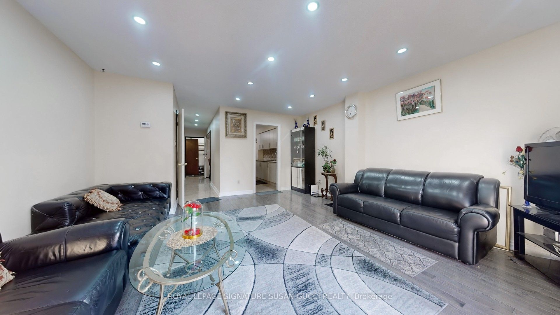 46 Albion Avenue Property Photo 6