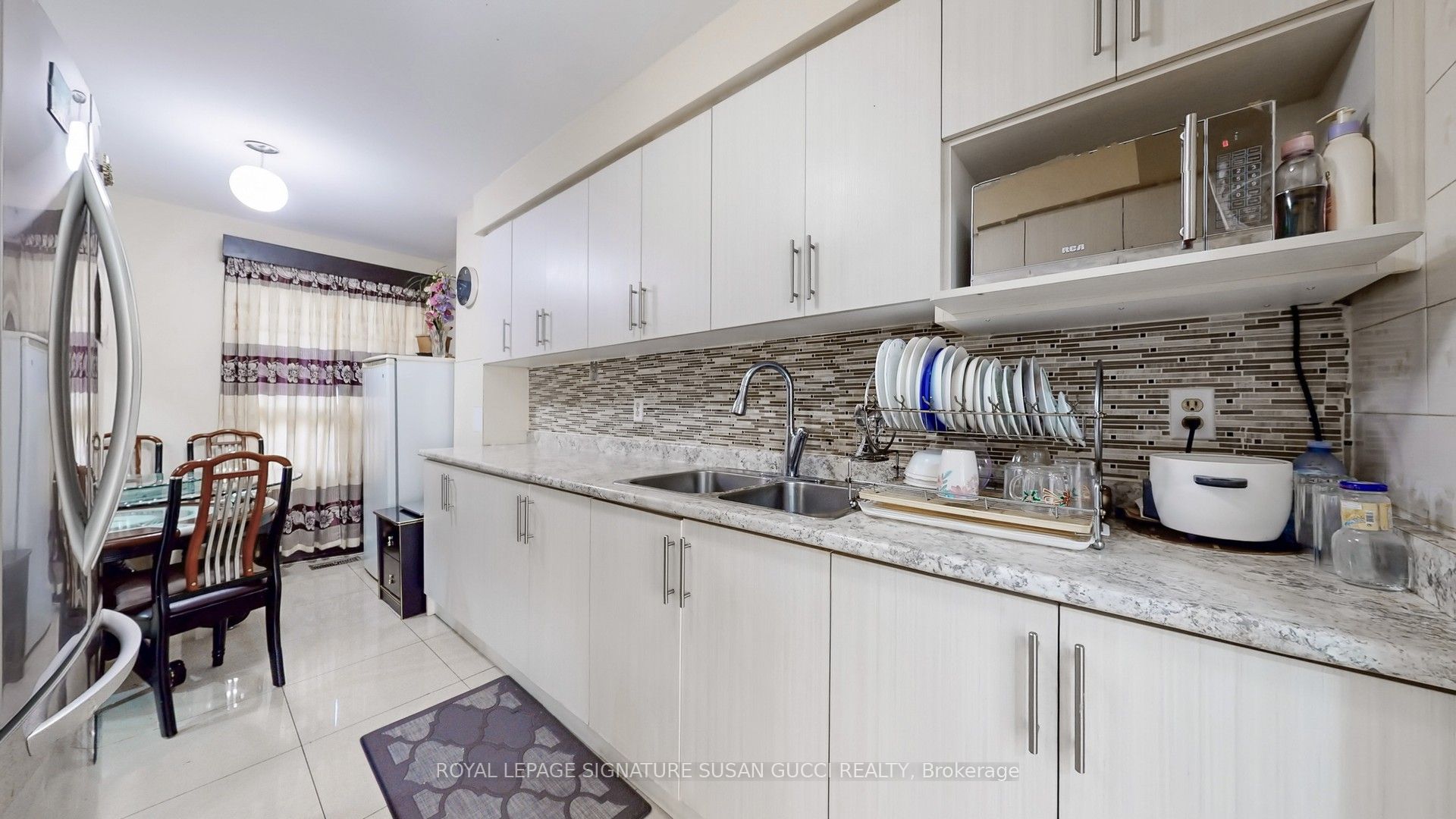 46 Albion Avenue Property Photo 10