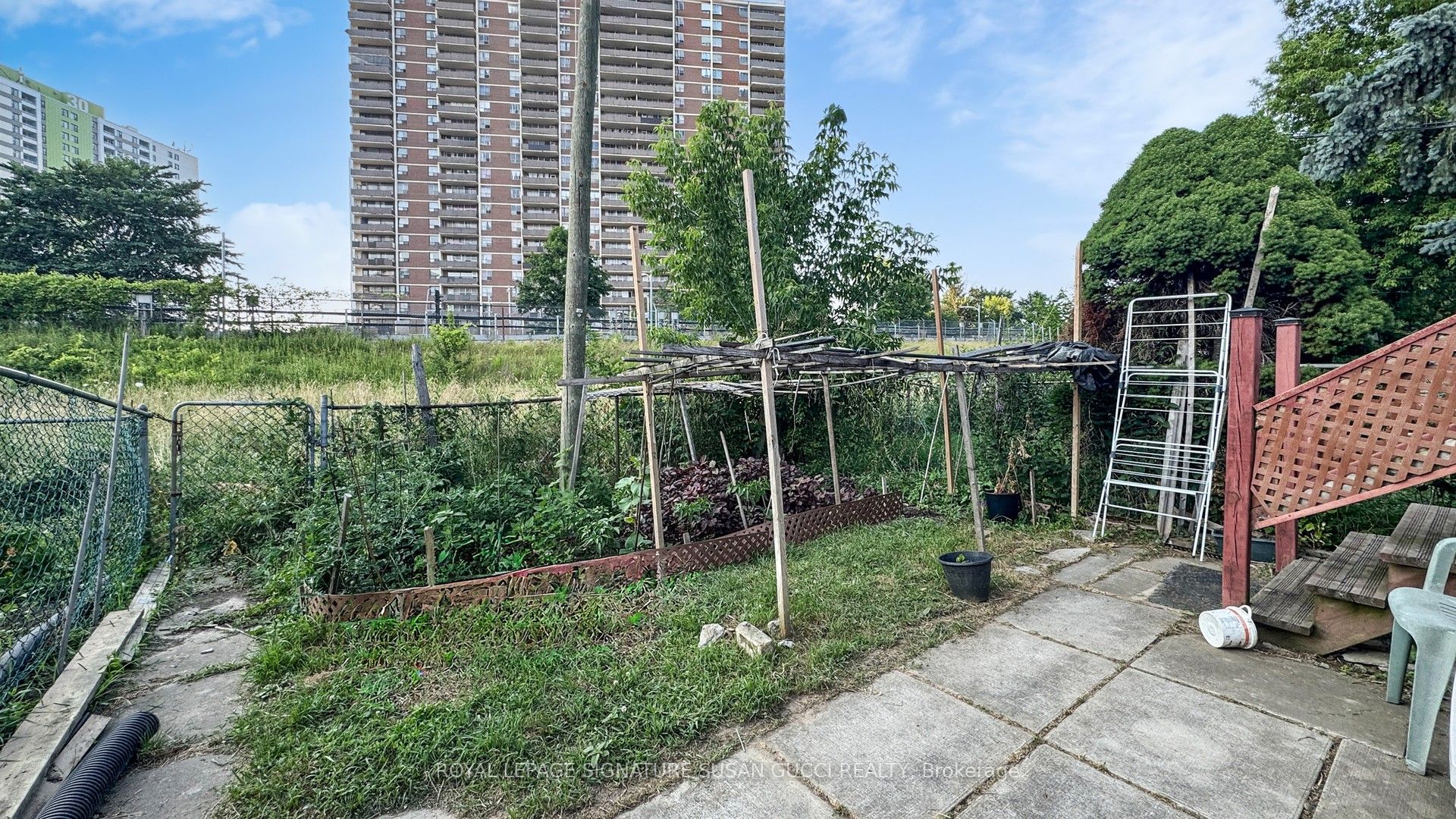 46 Albion Avenue Property Photo 34