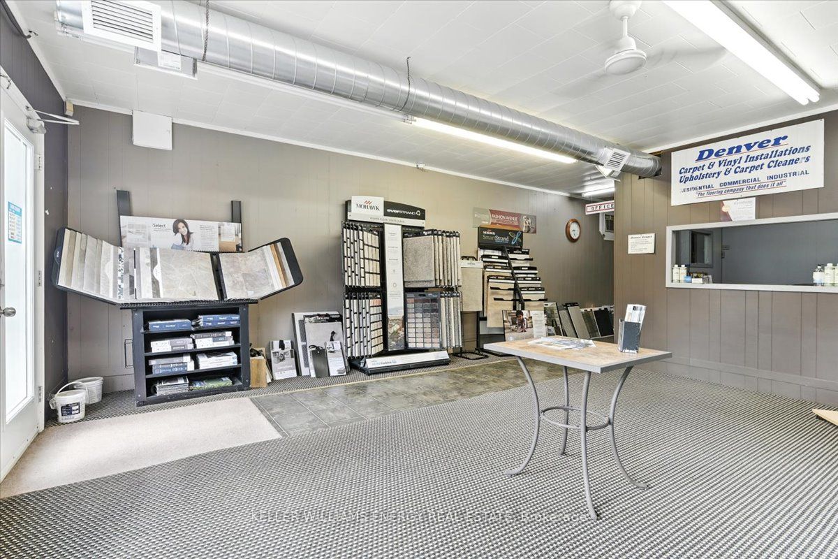 174 Mary Street N Property Photo 6