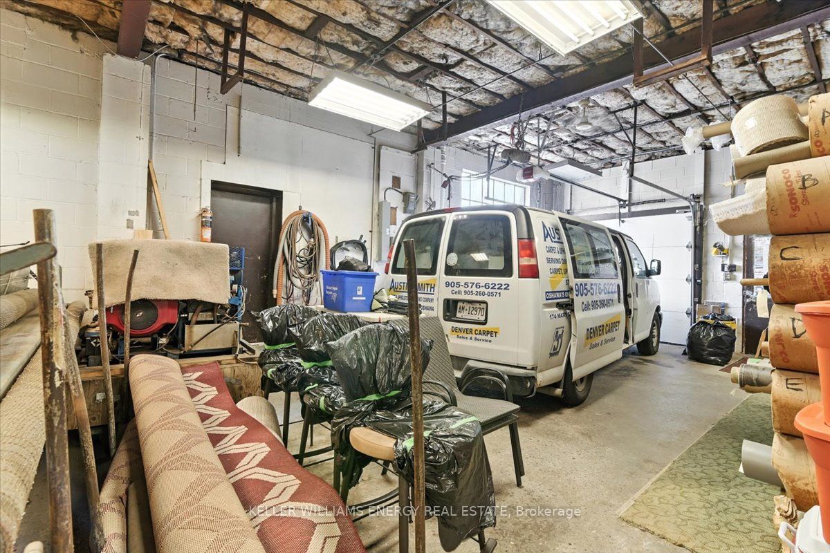 174 Mary Street N Property Photo 20