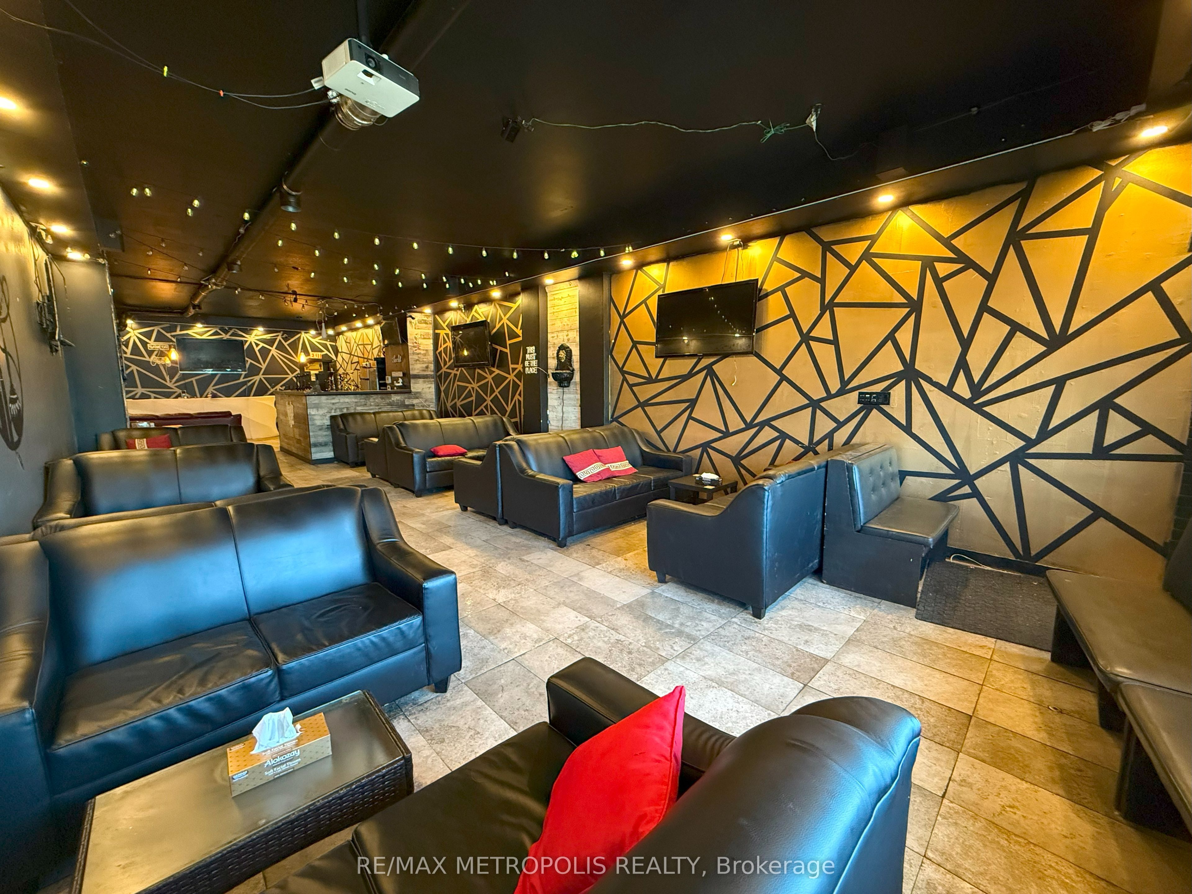 1235 Ellesmere Road Property Photo 1