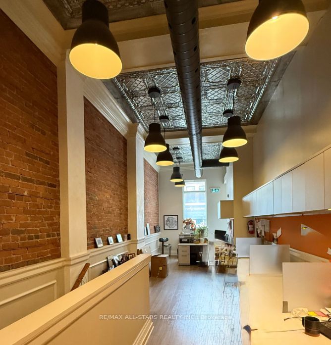 711 Queen Street E Unit B Property Photo 2