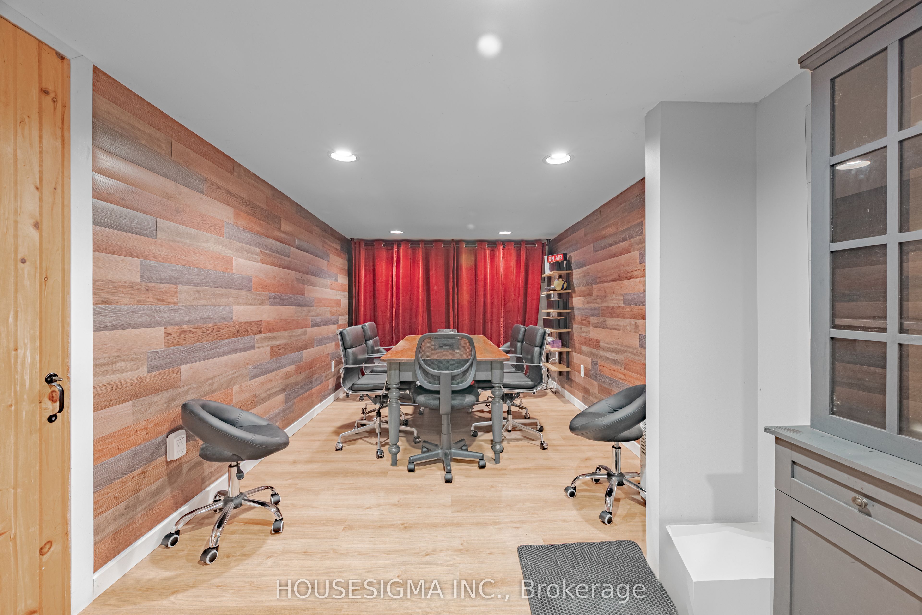 26 Park Street Property Photo 40