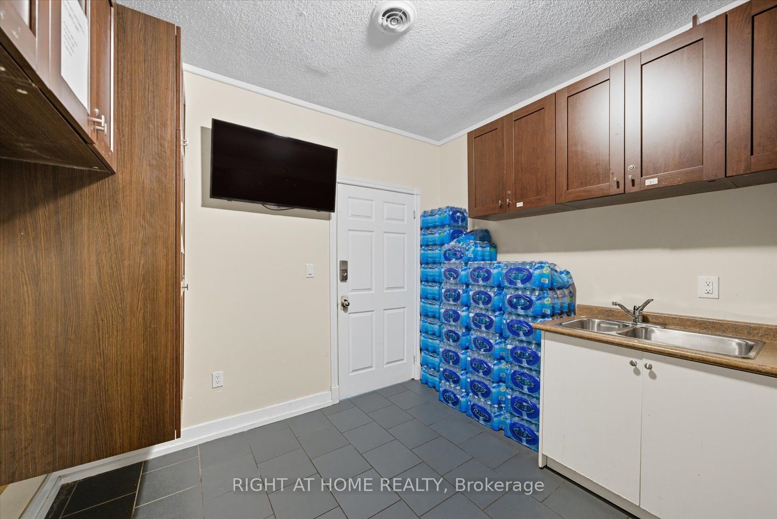 30-32 Progress Avenue Property Photo 14