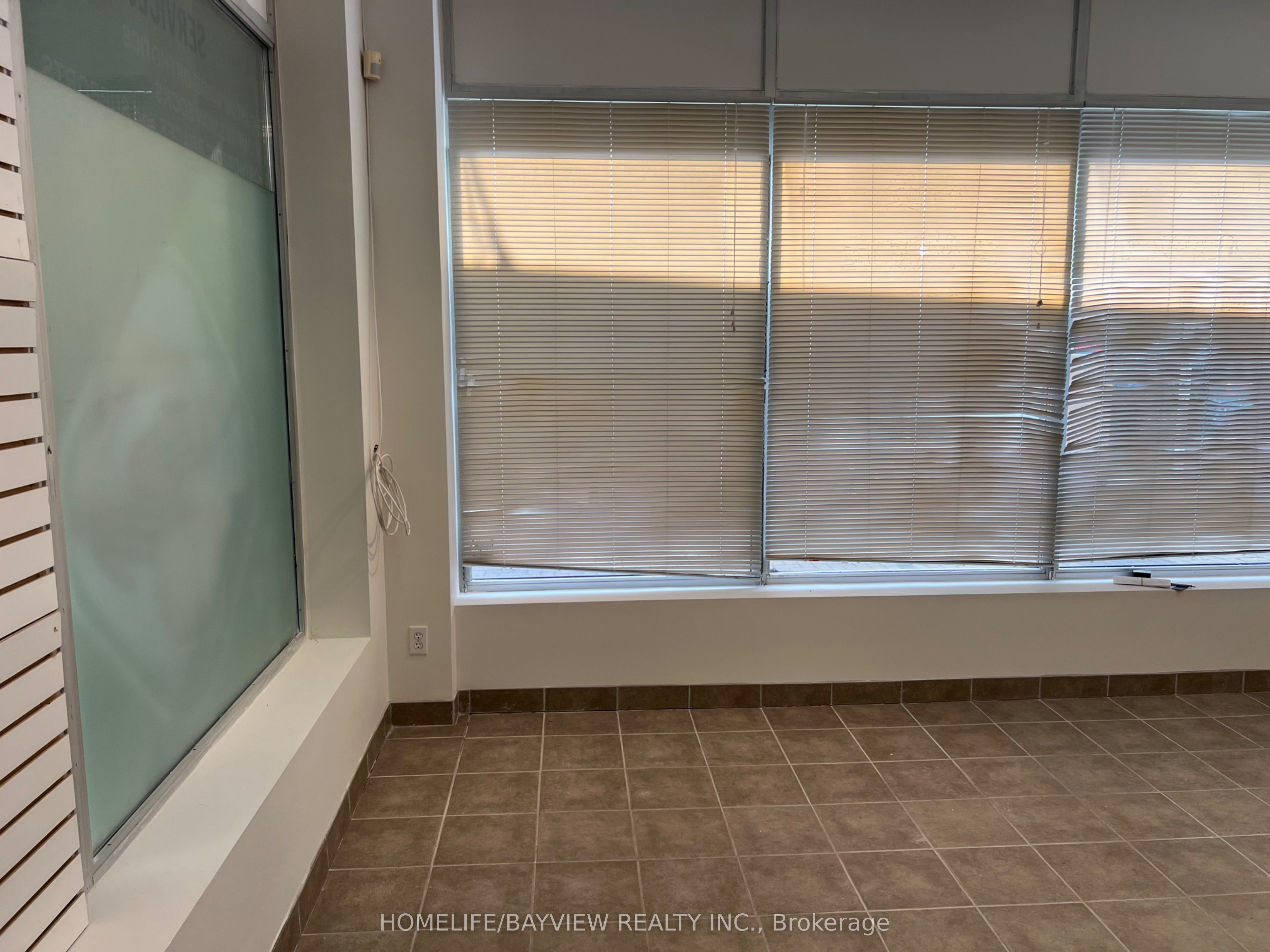 4465 Sheppard Avenue E 2 Property Photo 7