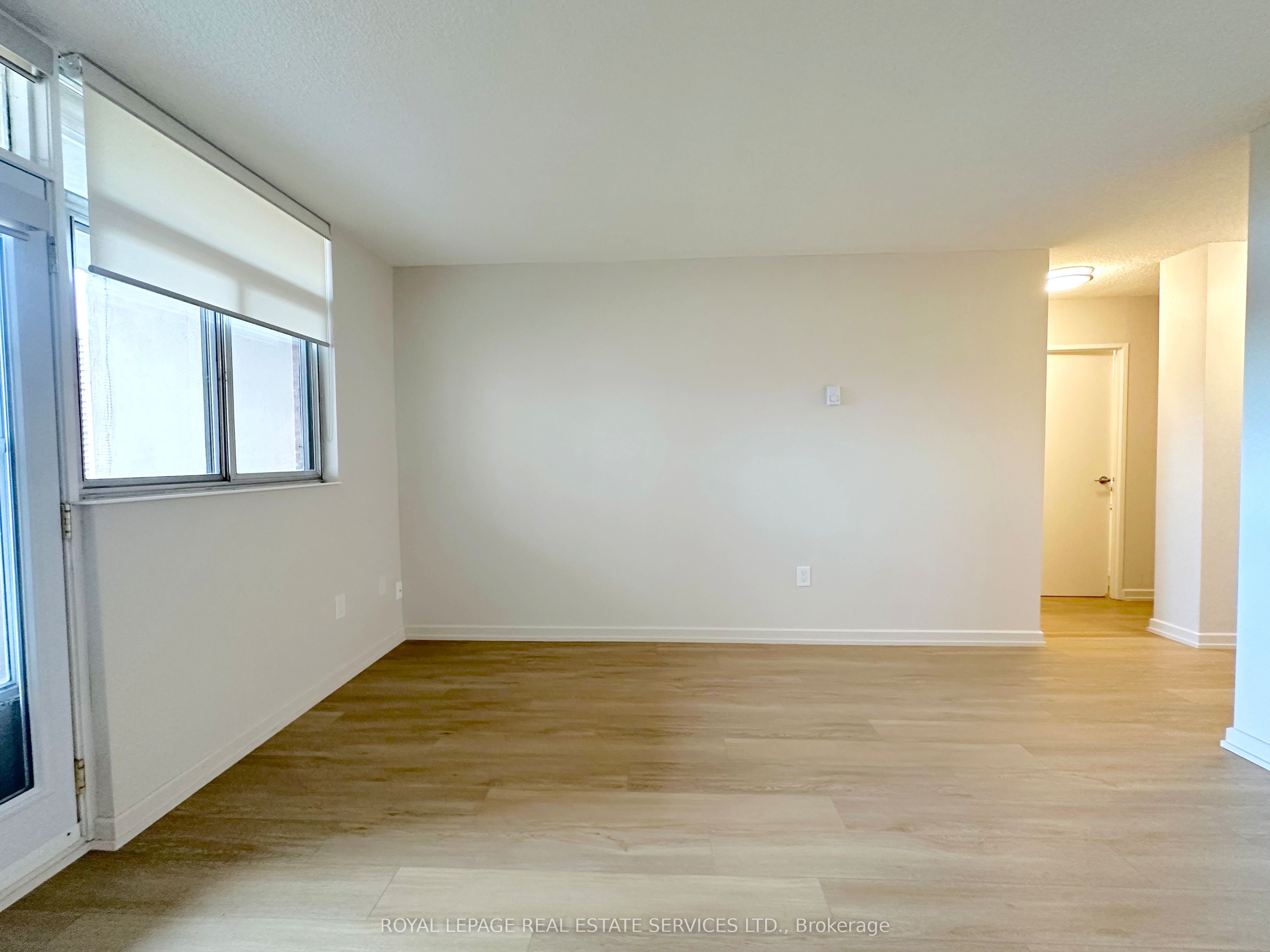 30 Denton Avenue 802 Property Photo 4