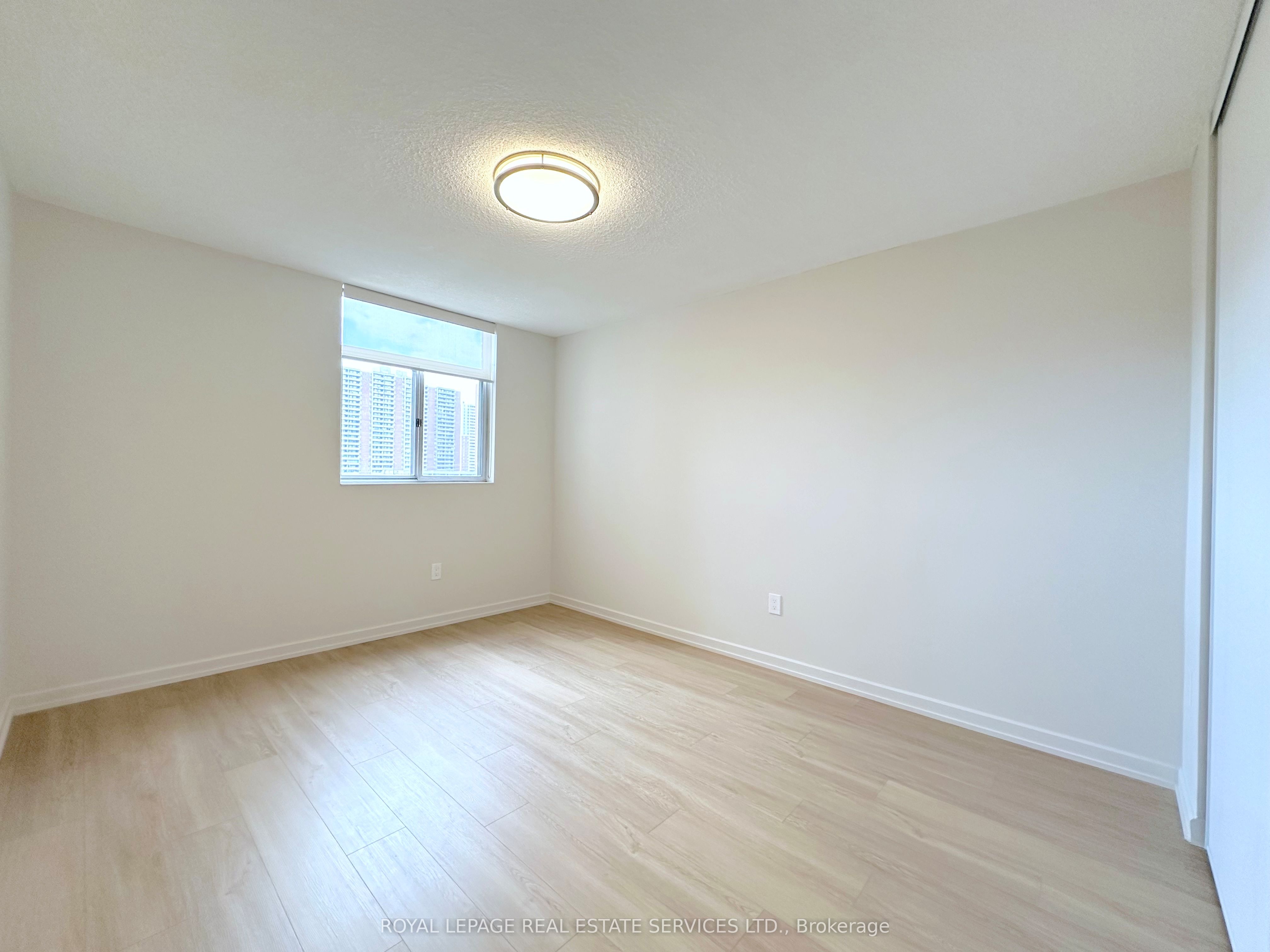 30 Denton Avenue 802 Property Photo 9