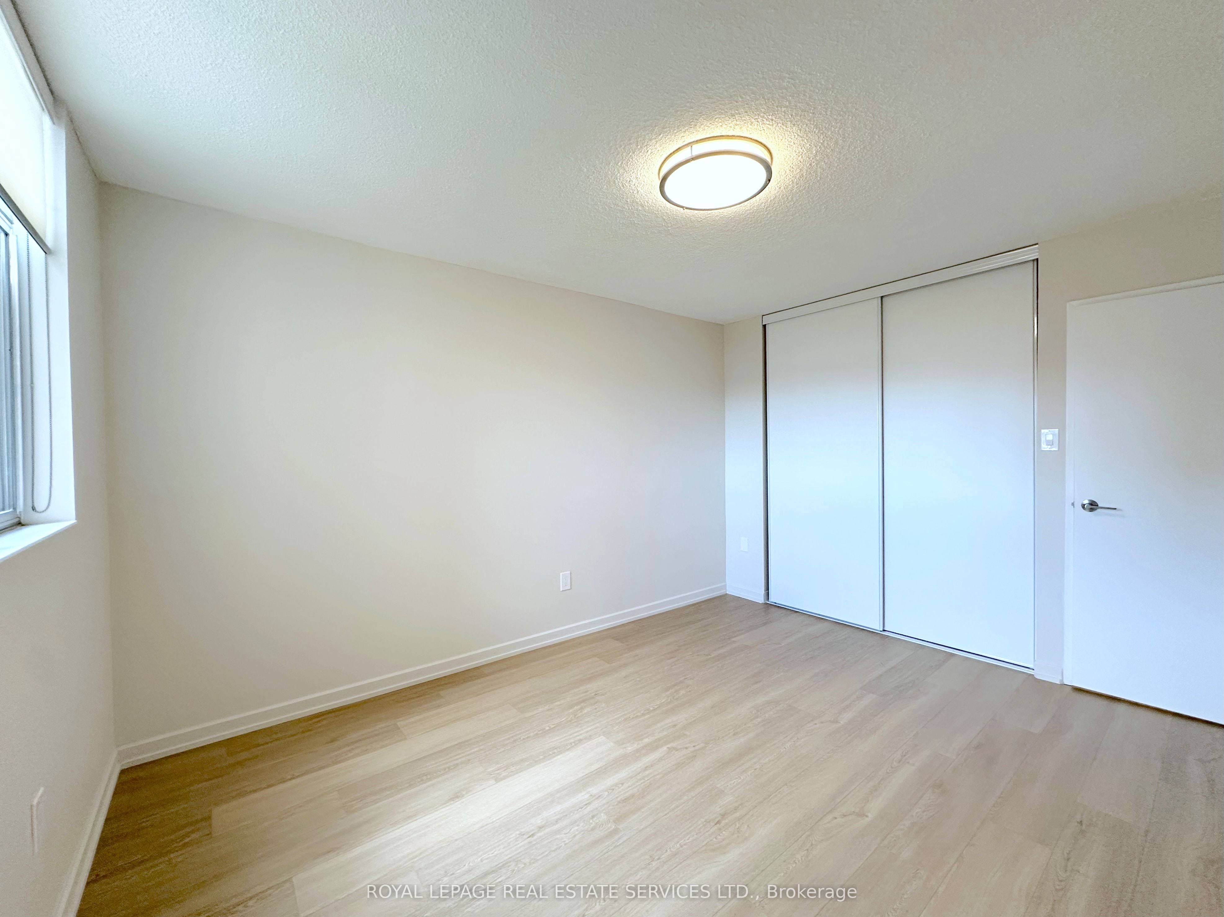 30 Denton Avenue 802 Property Photo 10