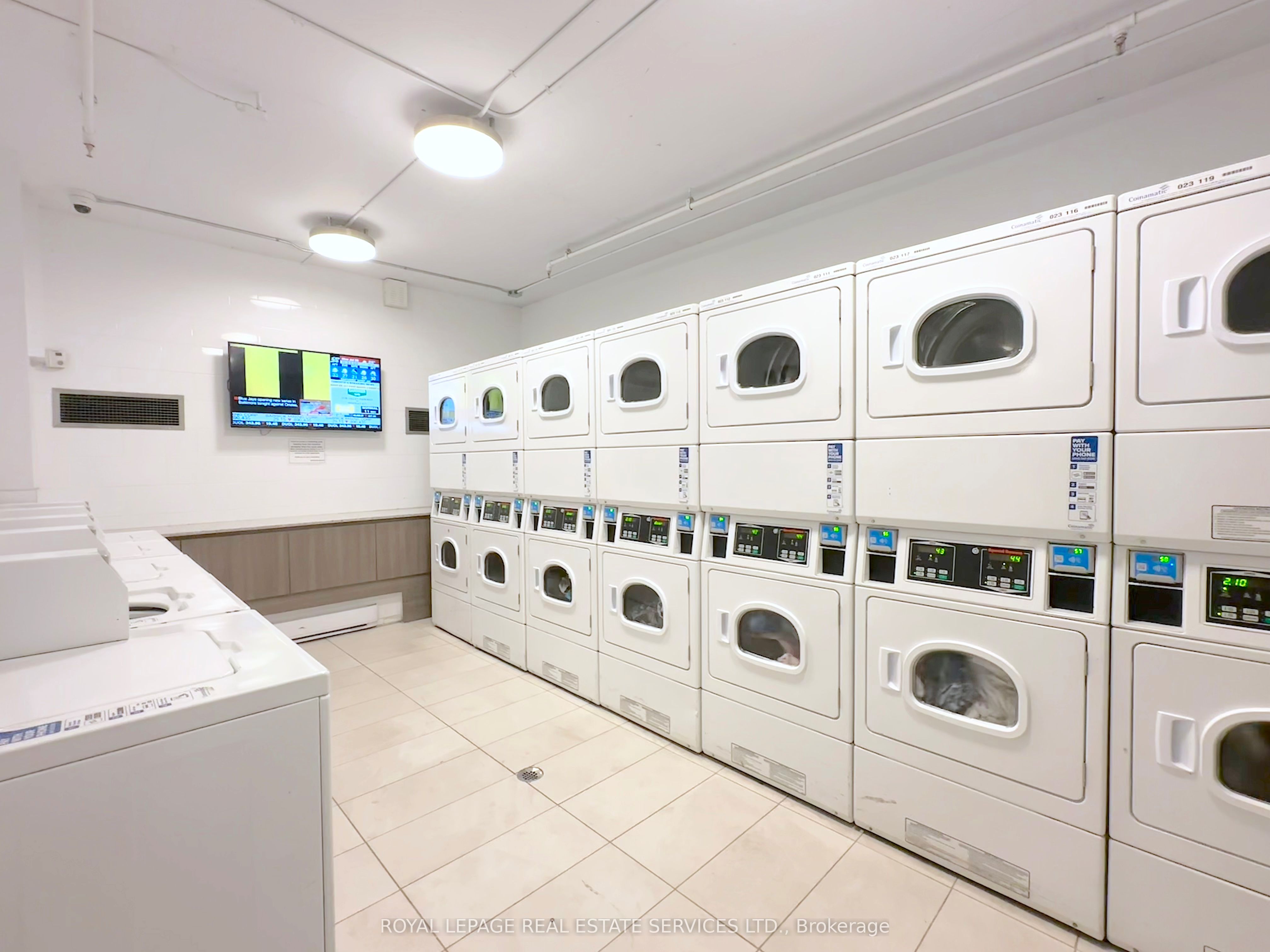 30 Denton Avenue 802 Property Photo 13