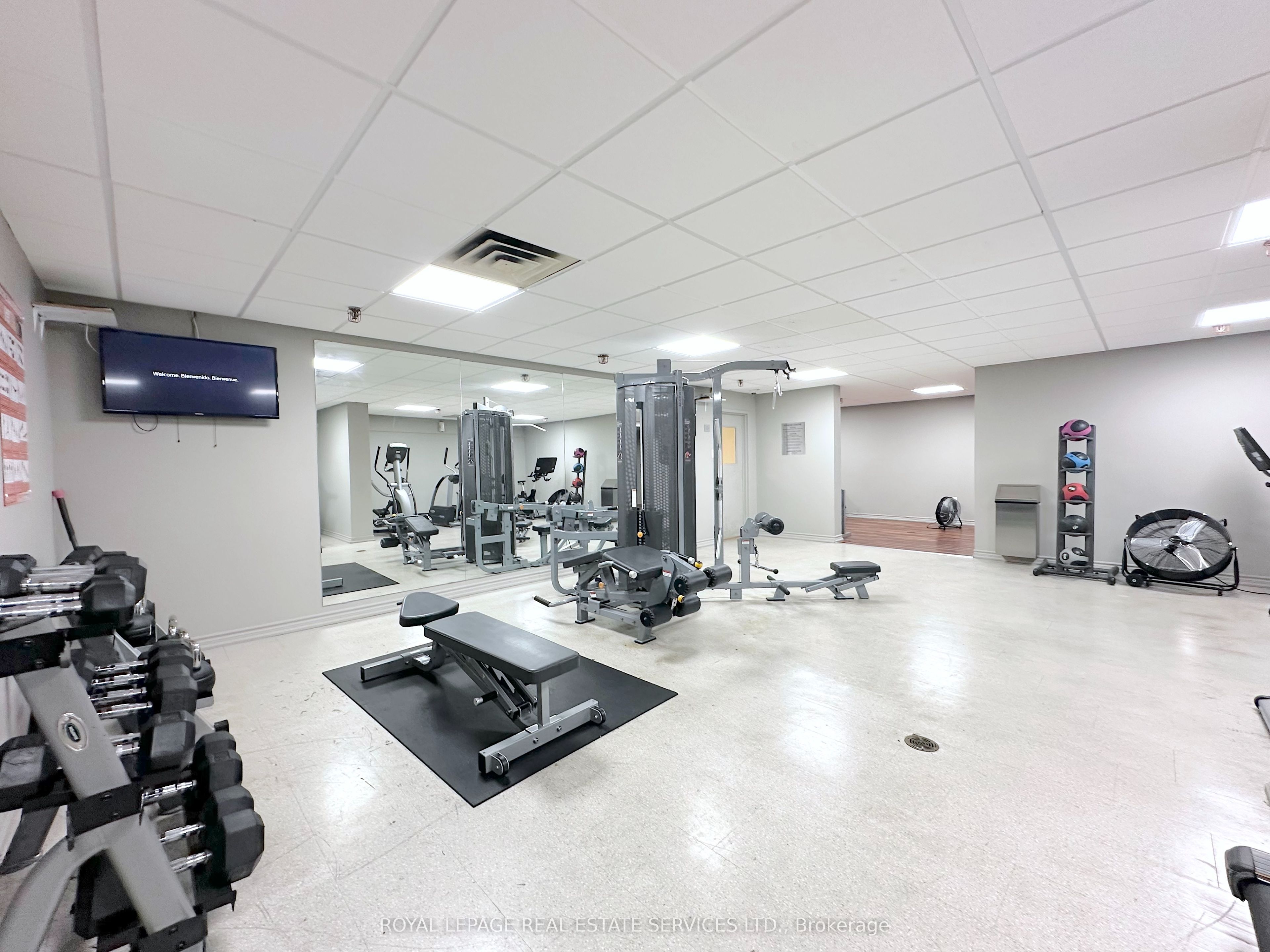 30 Denton Avenue 802 Property Photo 15