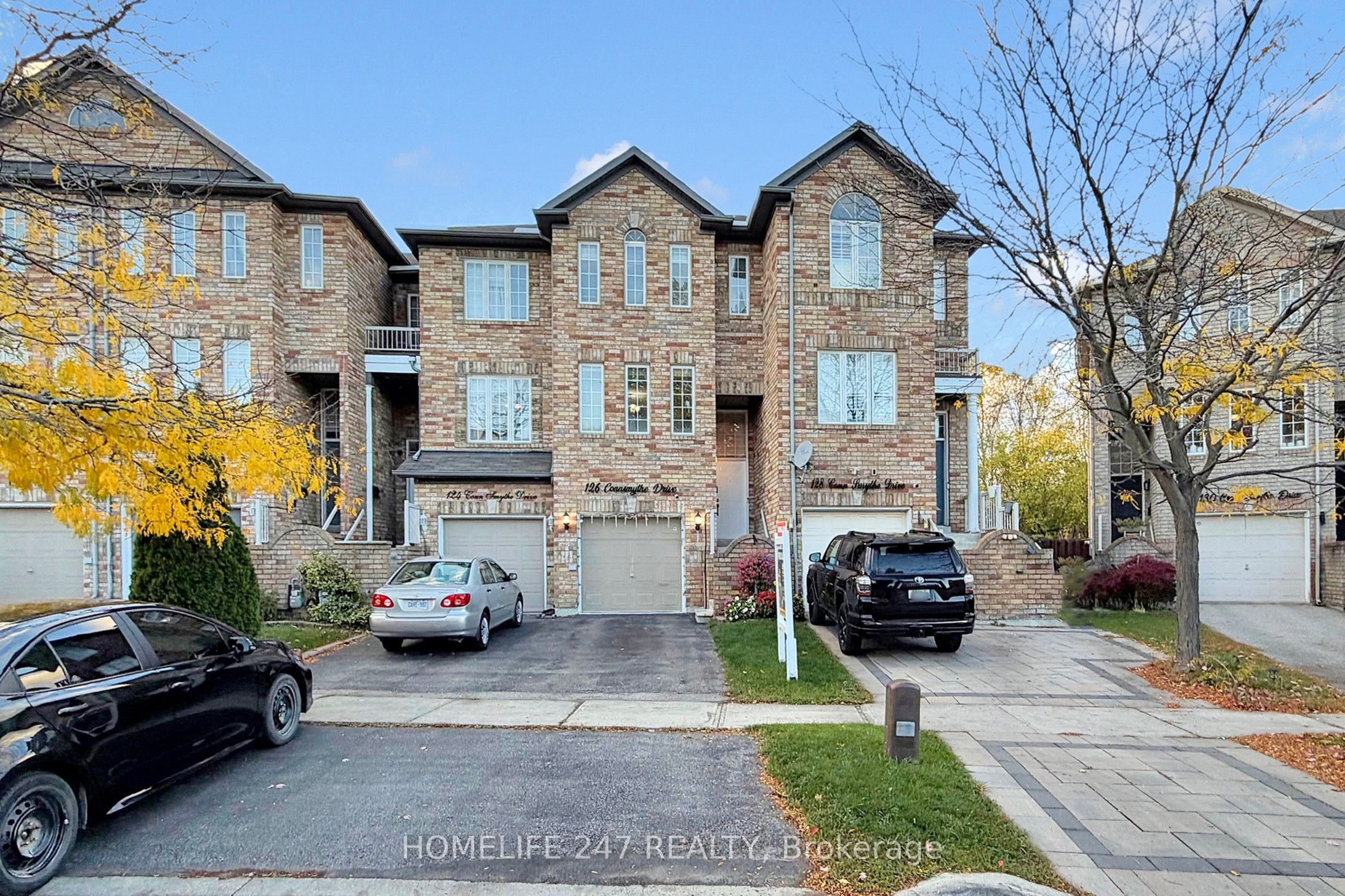126 Conn Smythe Drive Property Photo 1