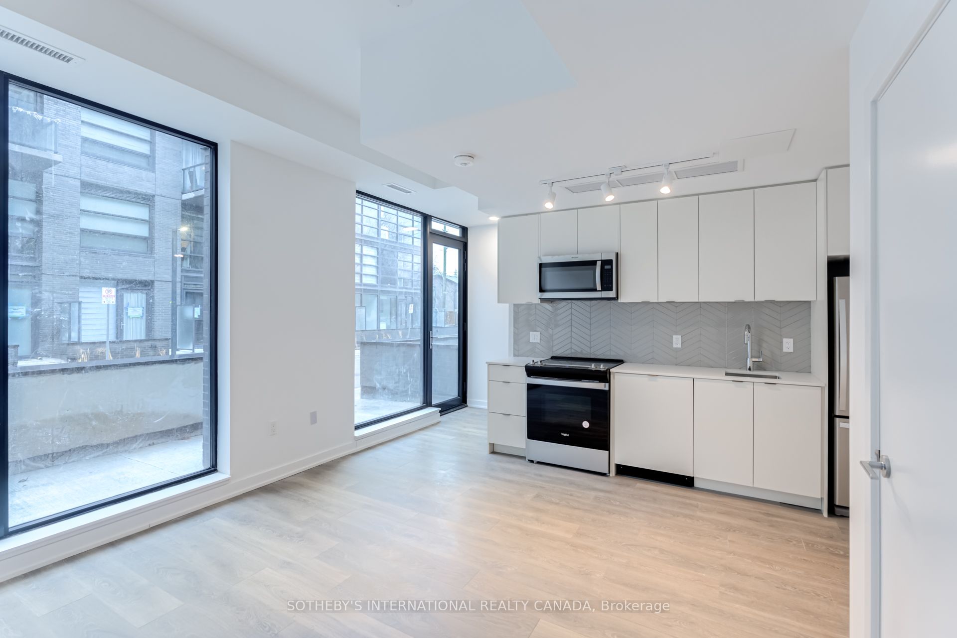 1612 Charles Street 139 C Property Photo 1