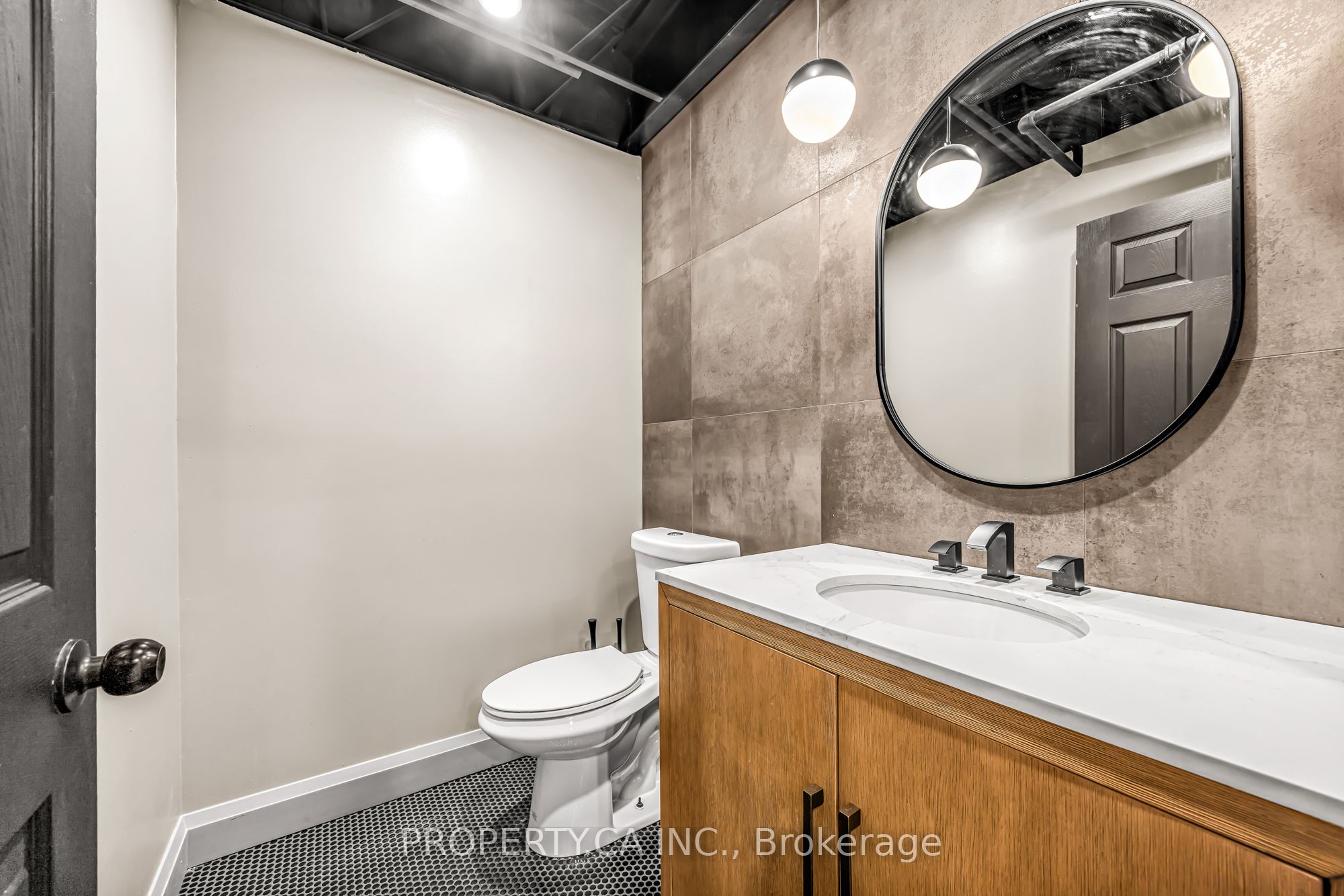 793 Pharmacy Avenue 118 Property Photo 6