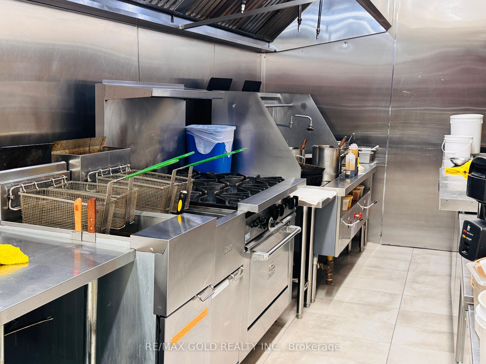 515 Danforth Avenue Property Photo 4