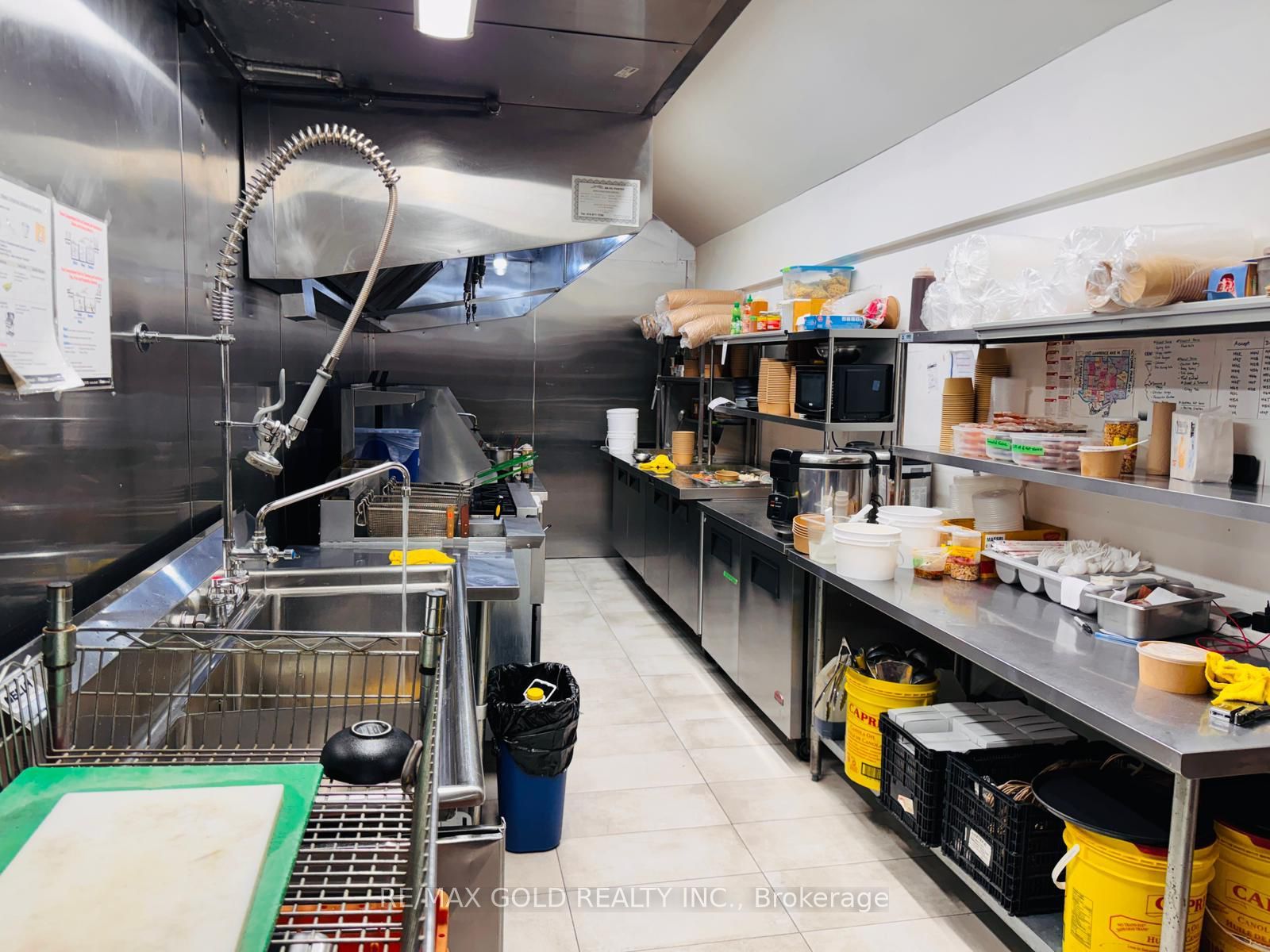 515 Danforth Avenue Property Photo 9