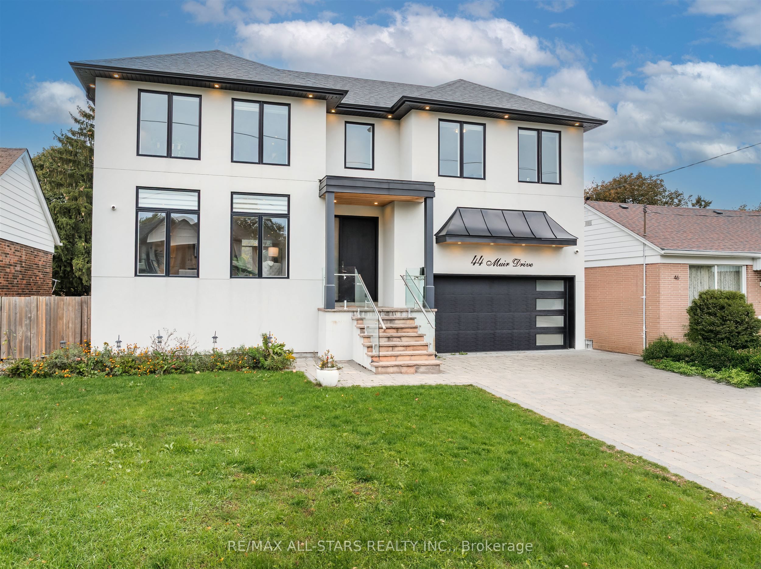 44 Muir Drive Property Photo 2