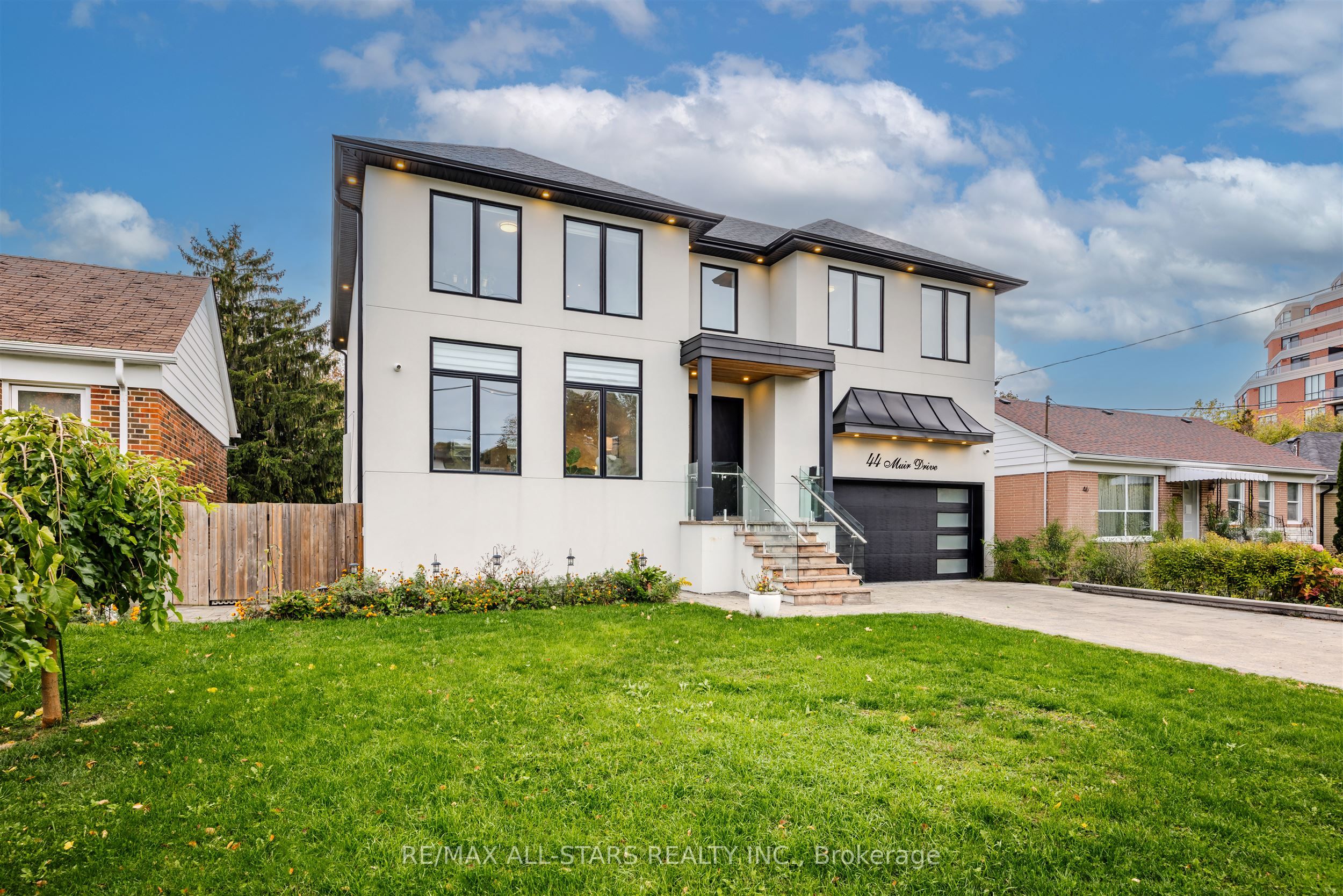 44 Muir Drive Property Photo 3