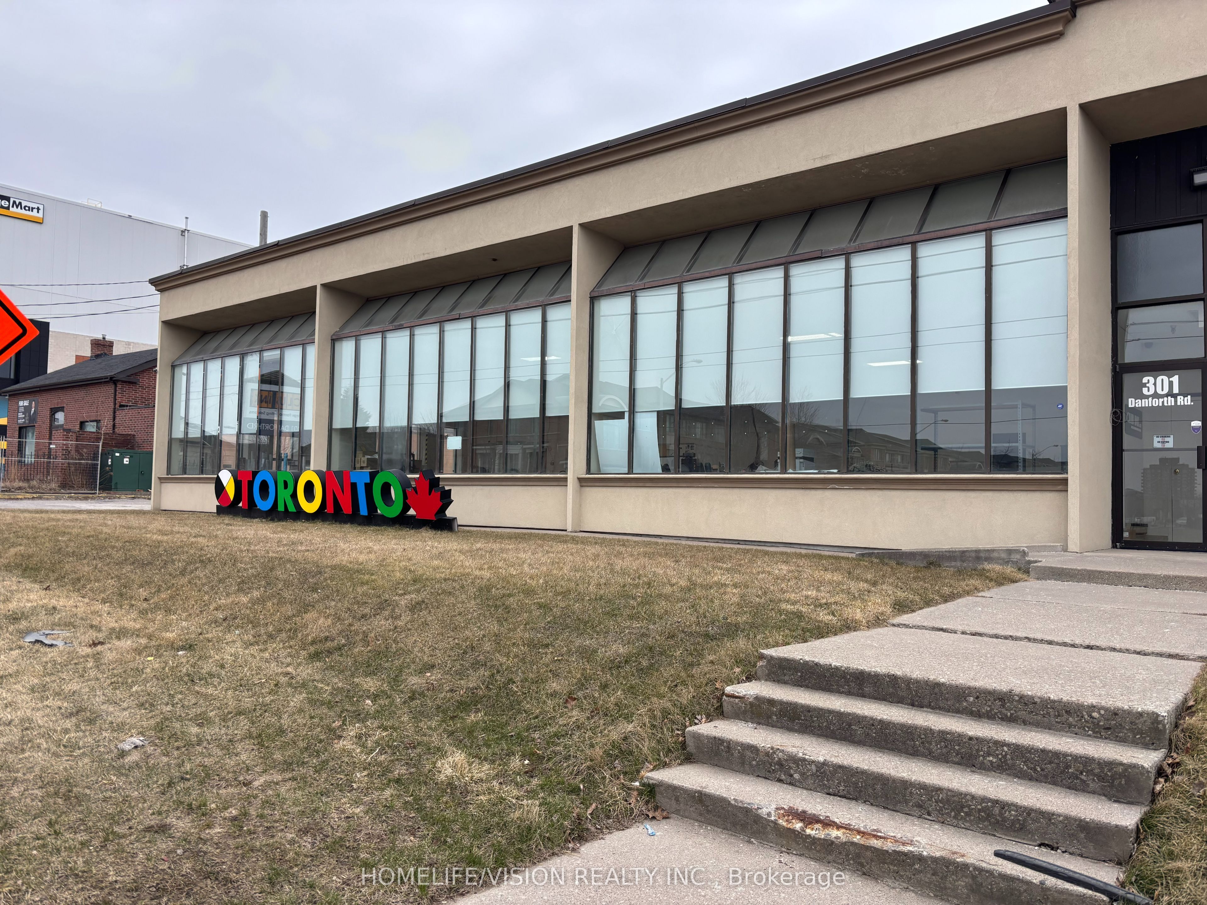 301 Danforth Road Unit 1 Front Property Photo 1