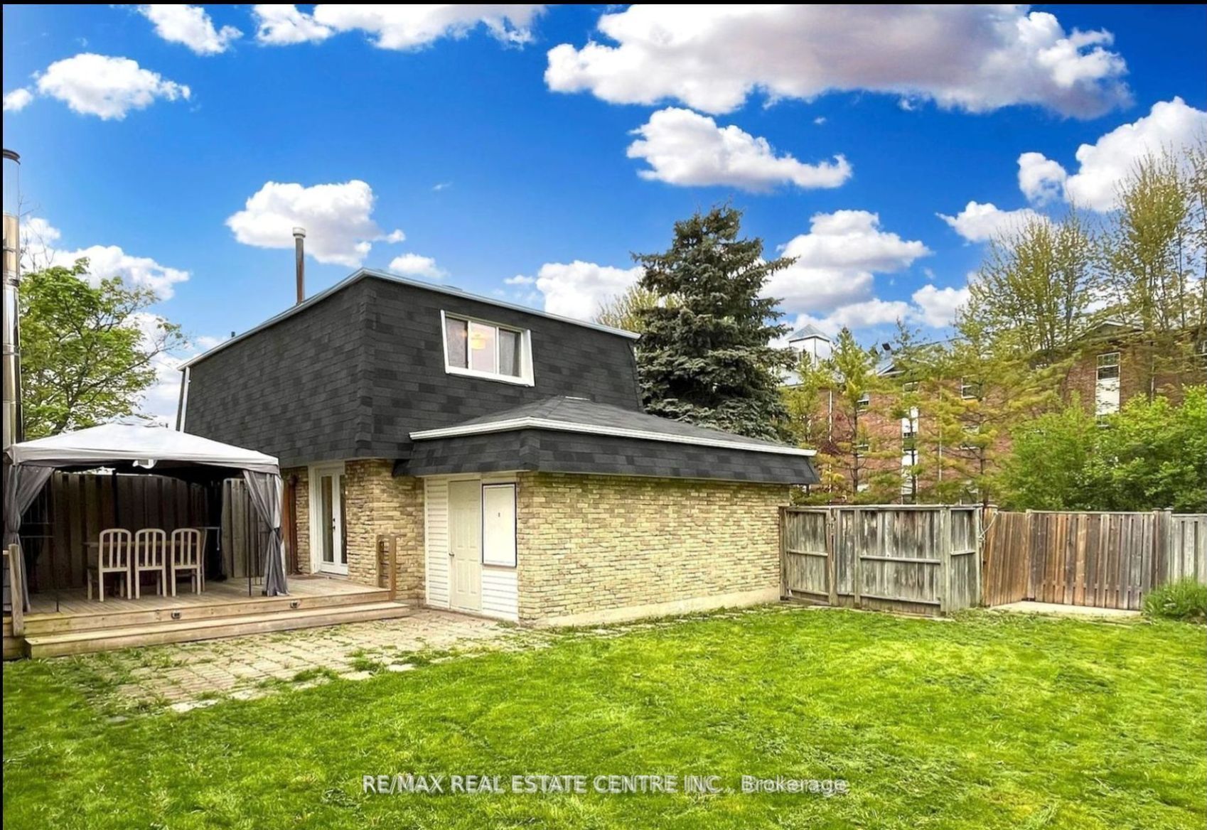 25 Ivanic Court Property Photo 2