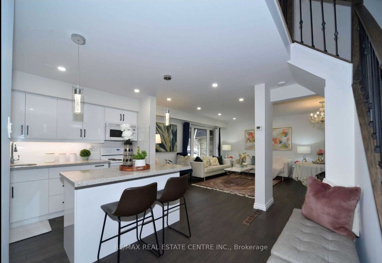 25 Ivanic Court Property Photo 3