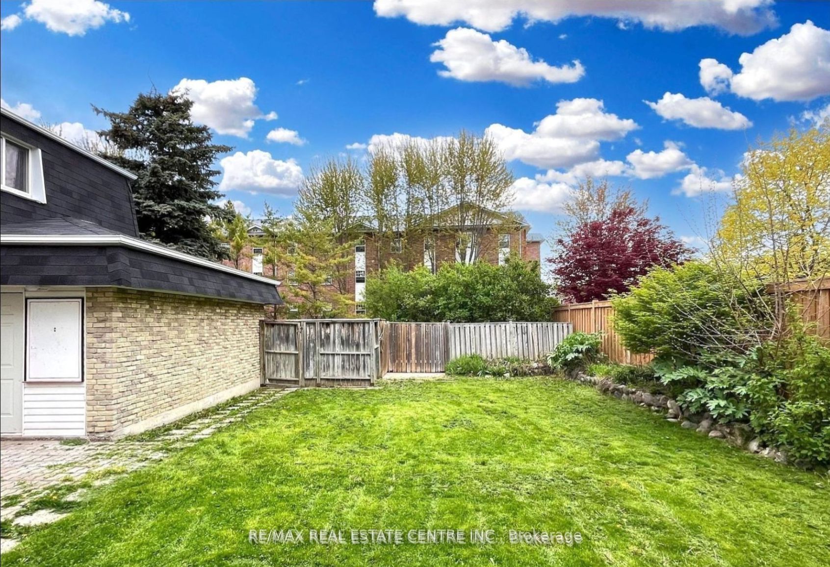 25 Ivanic Court Property Photo 6