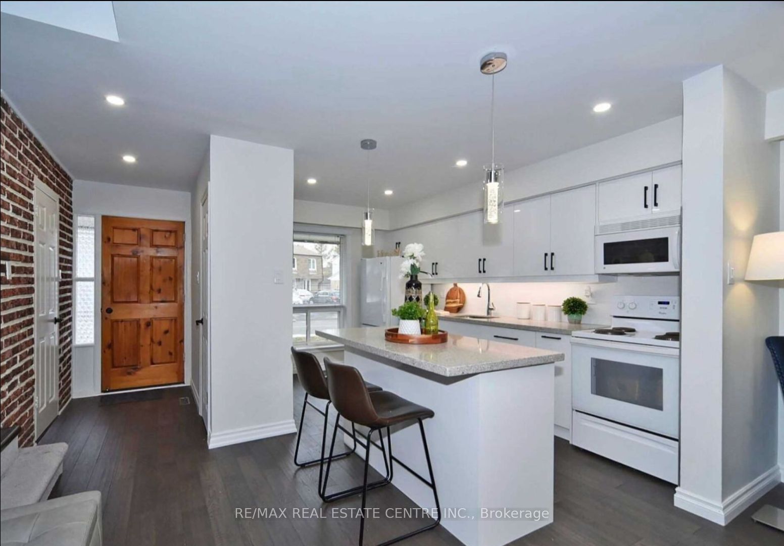 25 Ivanic Court Property Photo 24