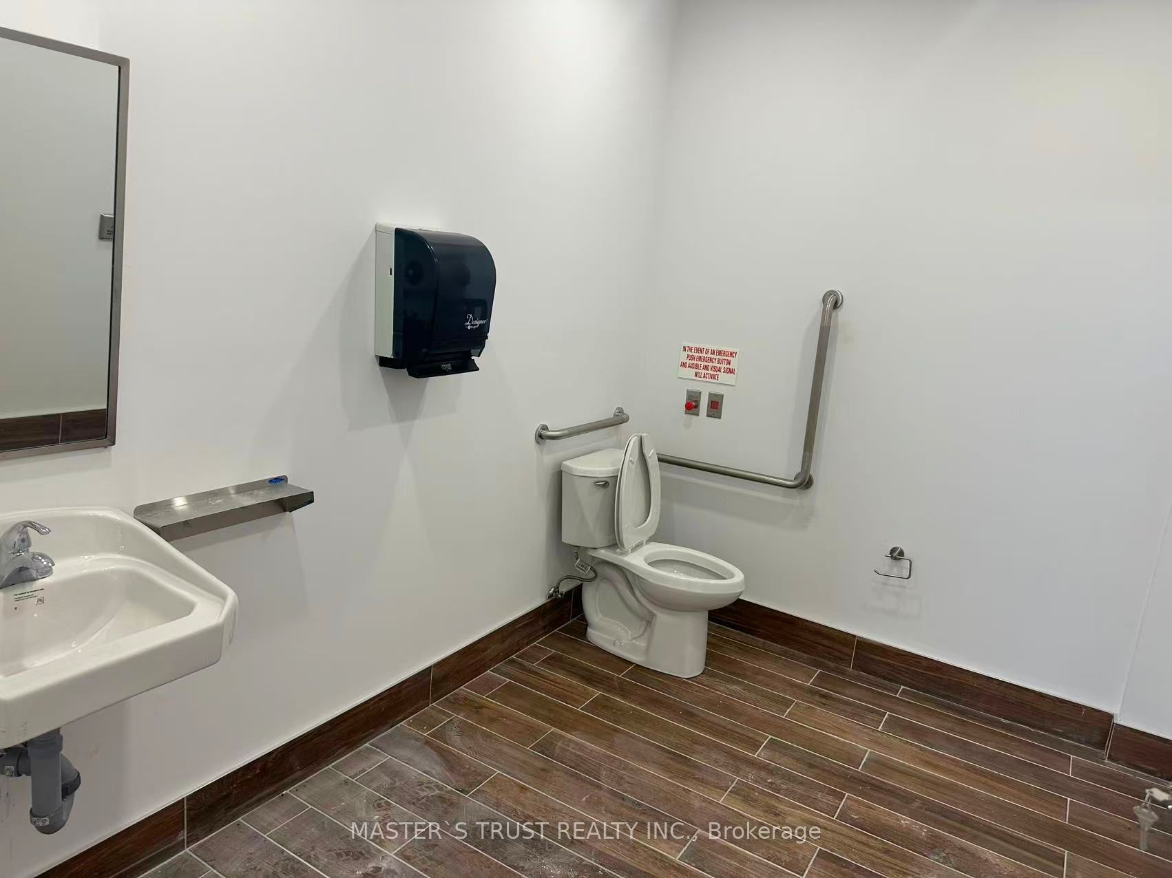3720 Midland Avenue 10-11 Property Photo 8