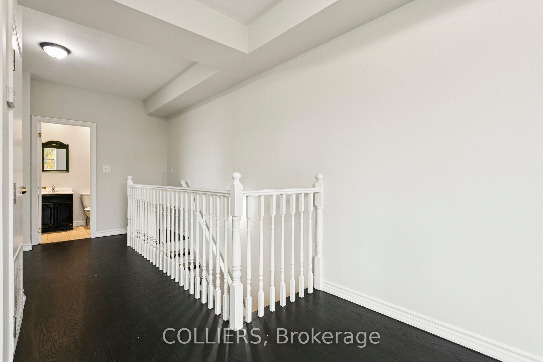 990 Kingston Road Property Photo 3