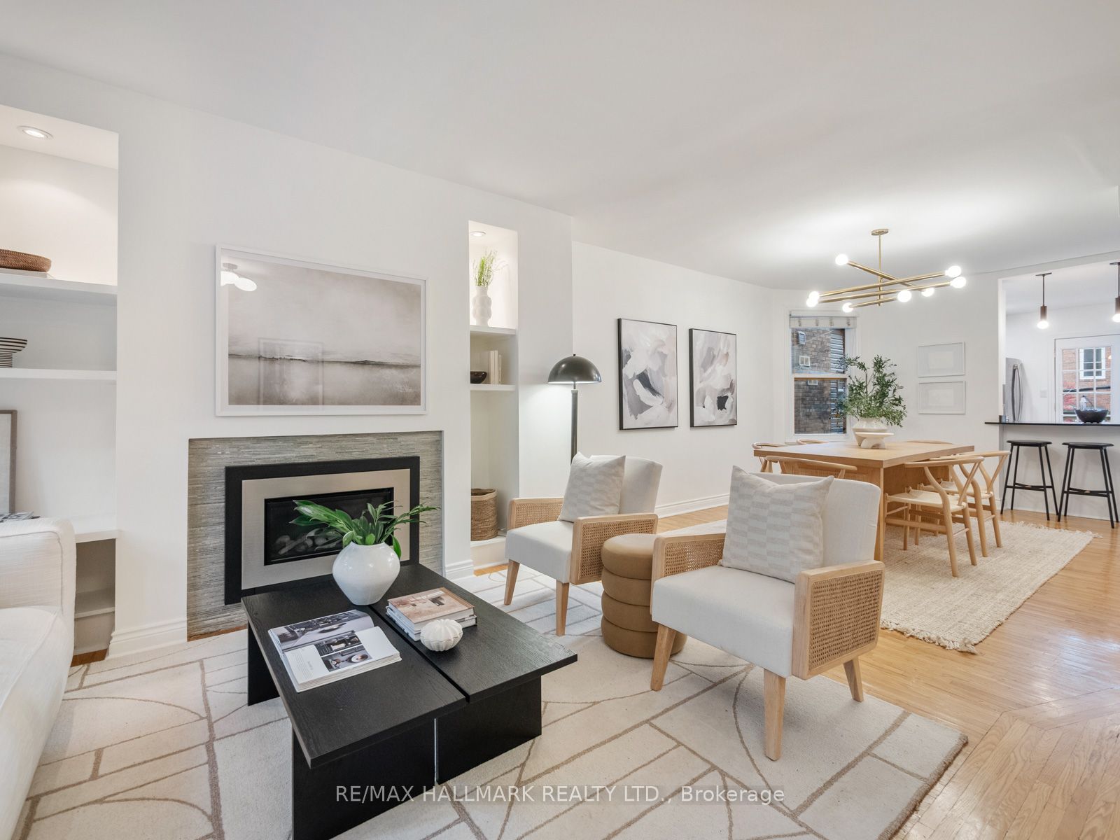 31 Tennis Crescent Property Photo 2