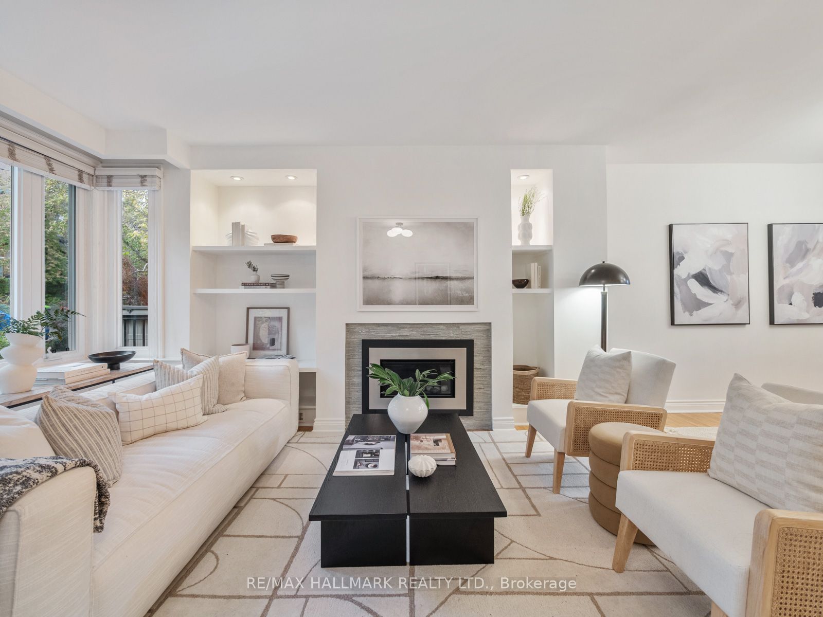 31 Tennis Crescent Property Photo 3