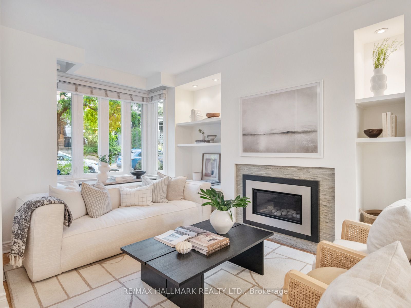 31 Tennis Crescent Property Photo 5