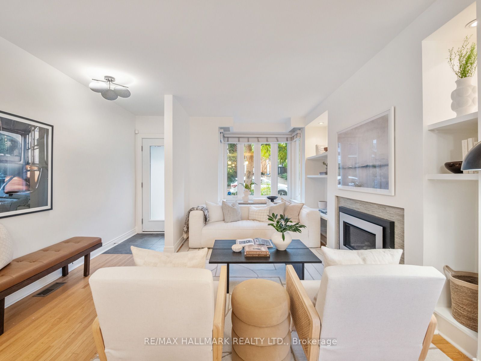 31 Tennis Crescent Property Photo 6