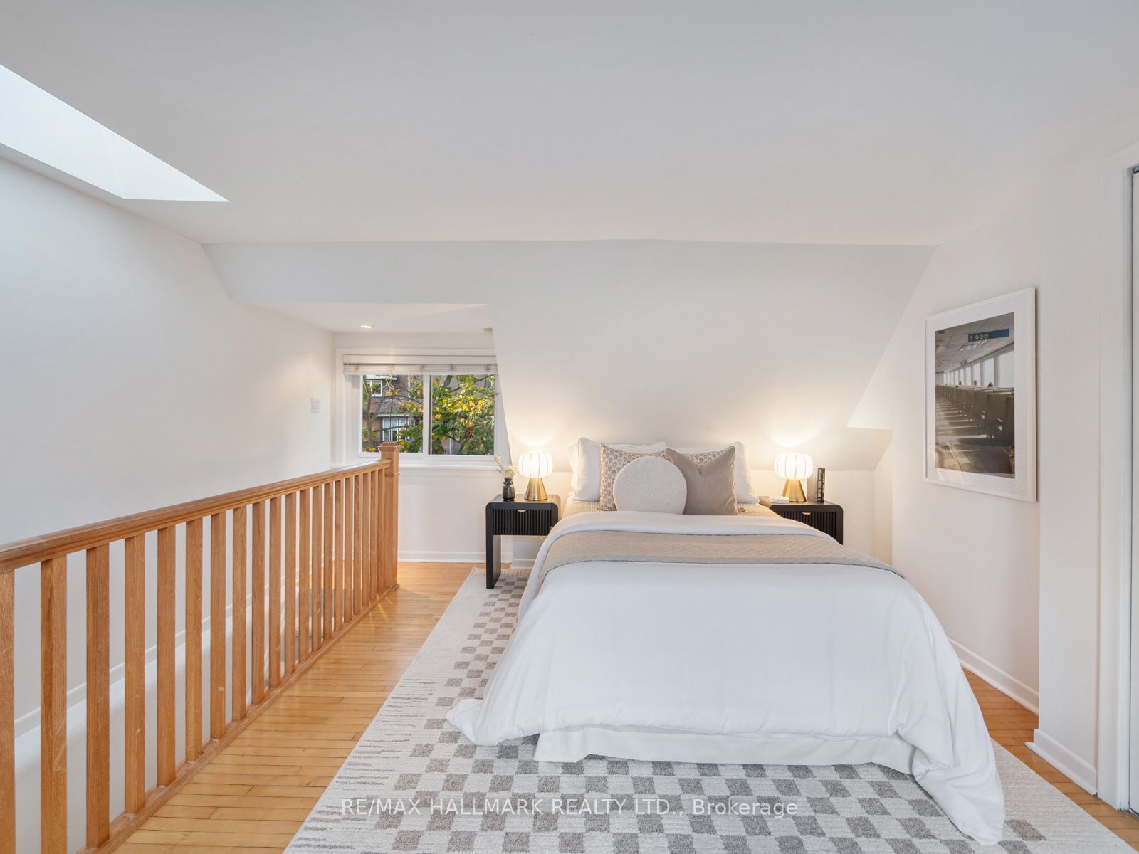 31 Tennis Crescent Property Photo 32