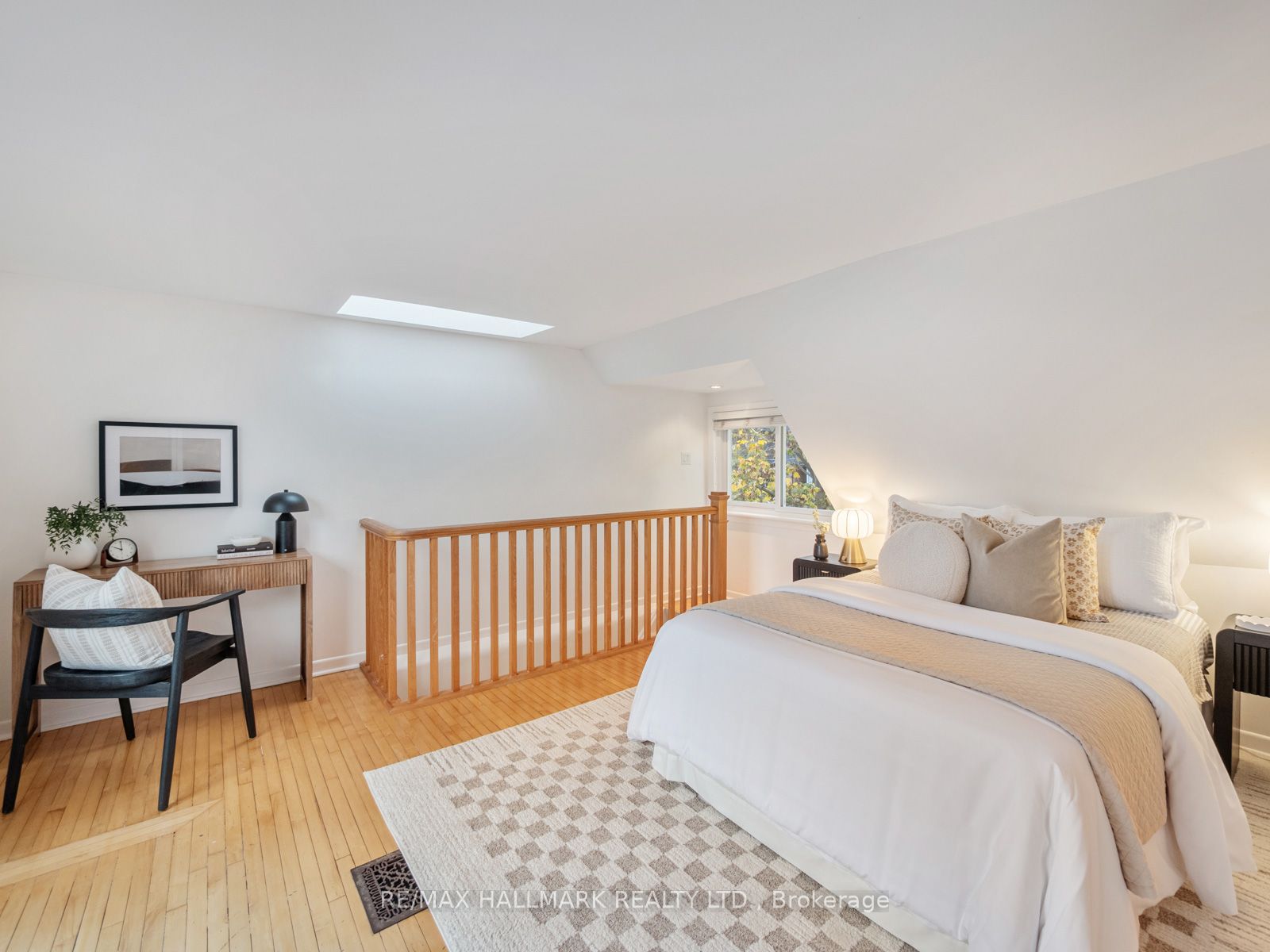 31 Tennis Crescent Property Photo 33