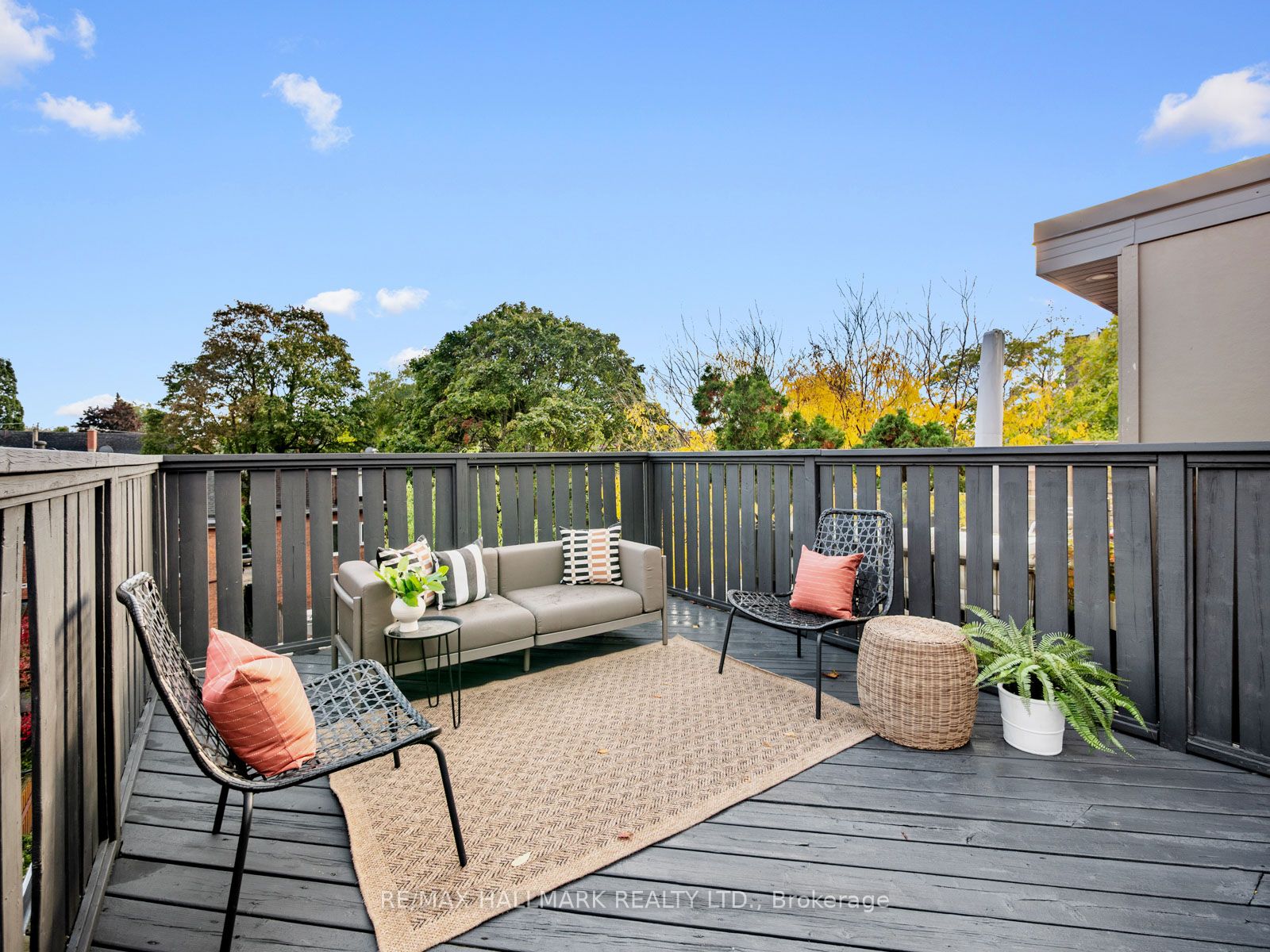 31 Tennis Crescent Property Photo 35