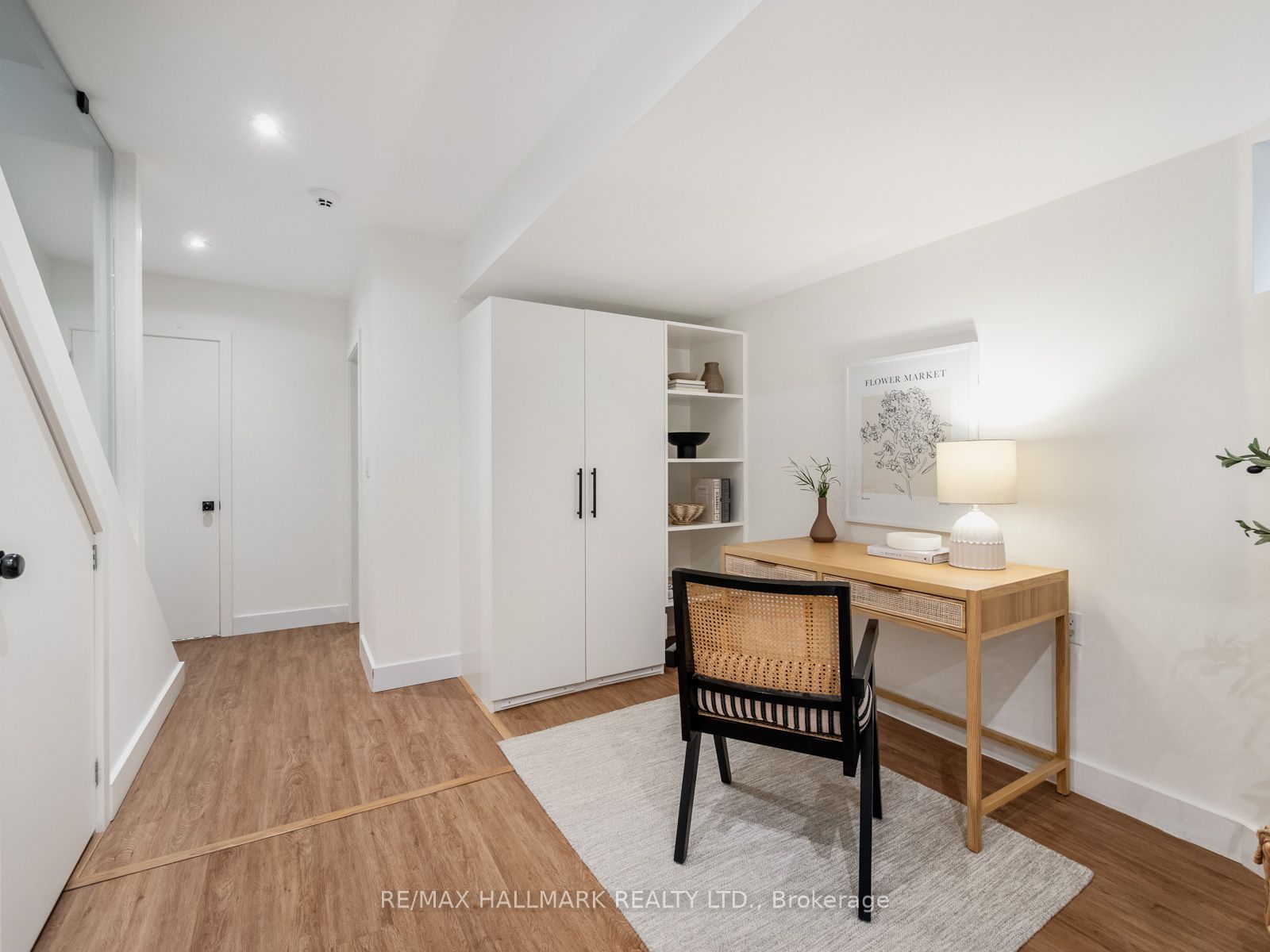 31 Tennis Crescent Property Photo 40